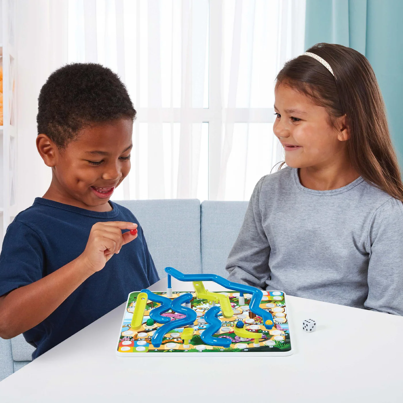 Ambassador 3D Snakes & Ladders Board Game - Image 4