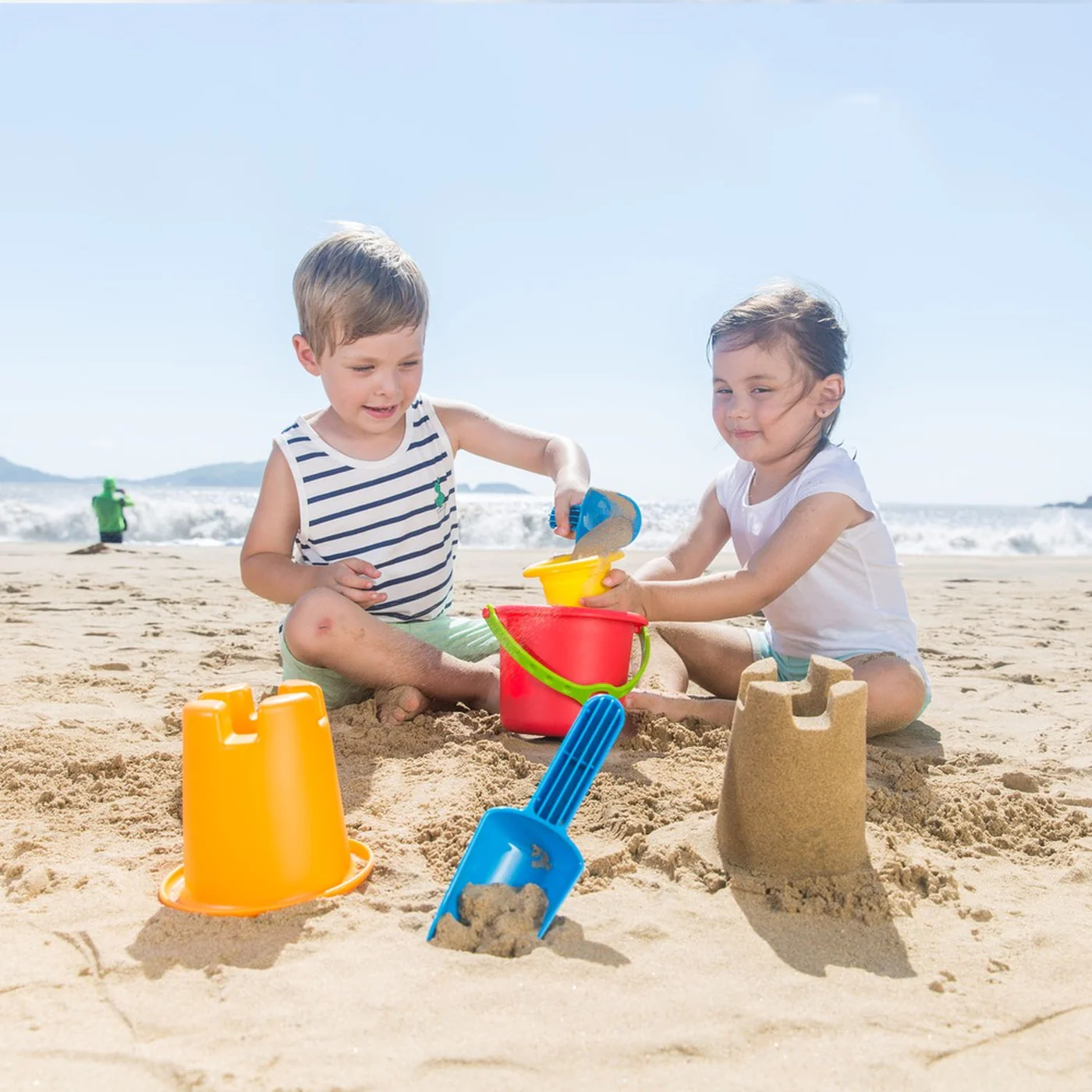 Hape 5 In 1 Beach Toy Set - Image 4