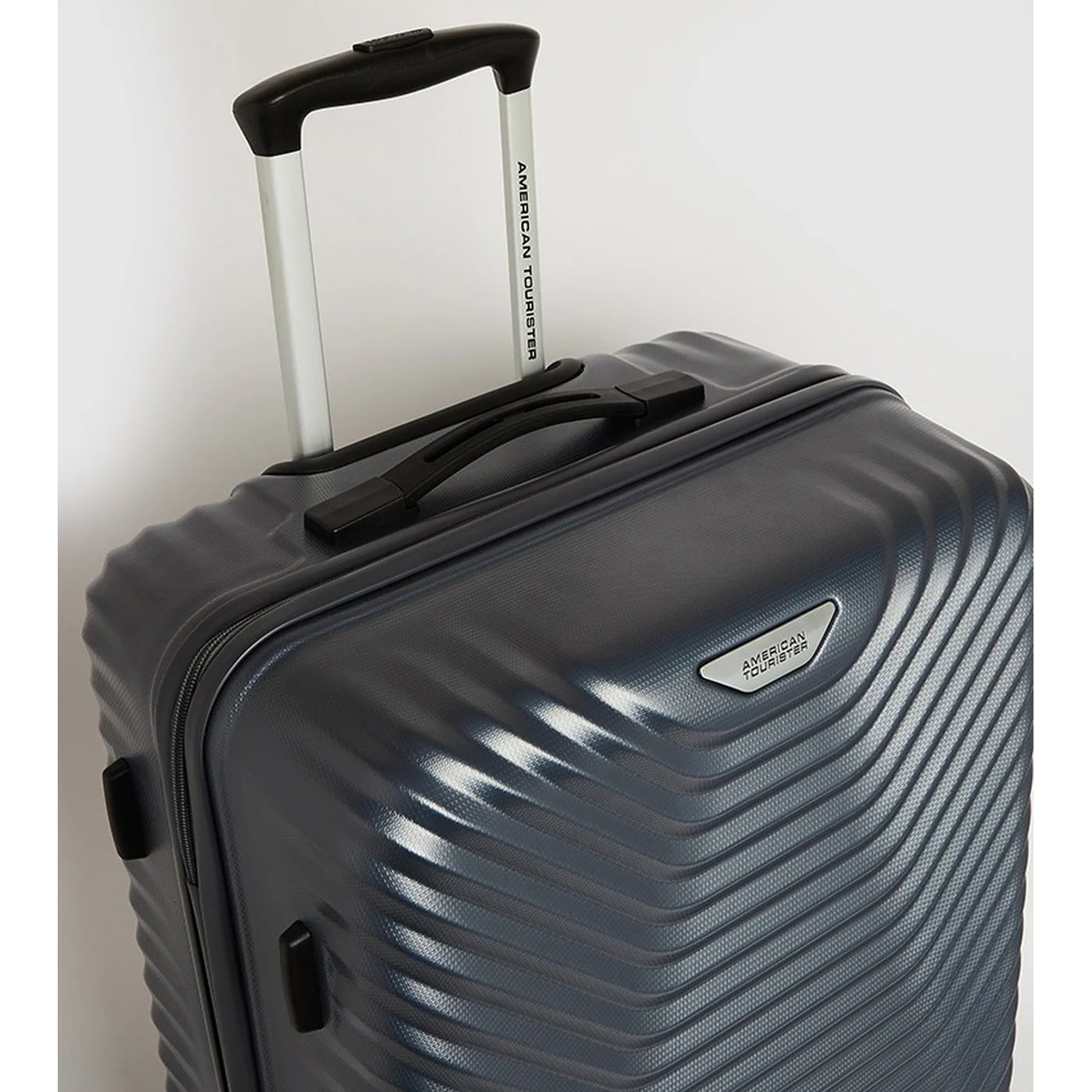 American Tourister Sky Cove Spinner Luggage Set - Image 35