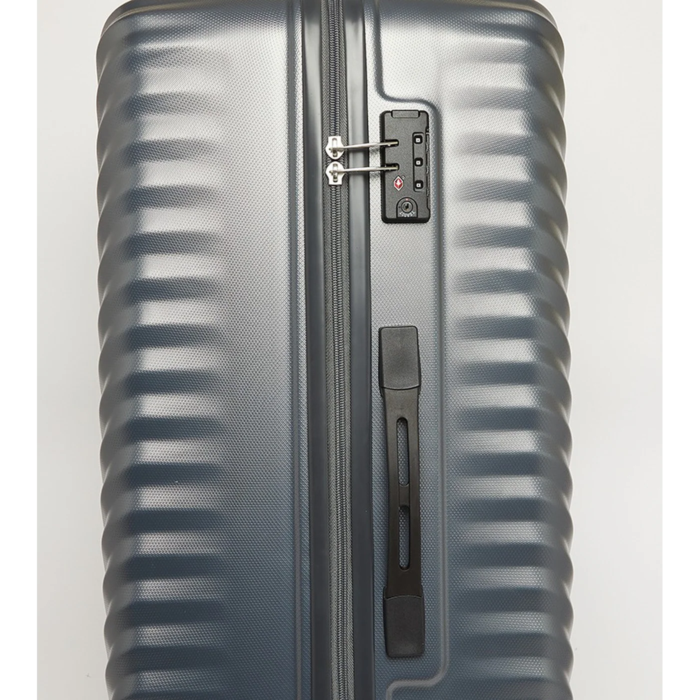 American Tourister Sky Cove Spinner Luggage Set - Image 45