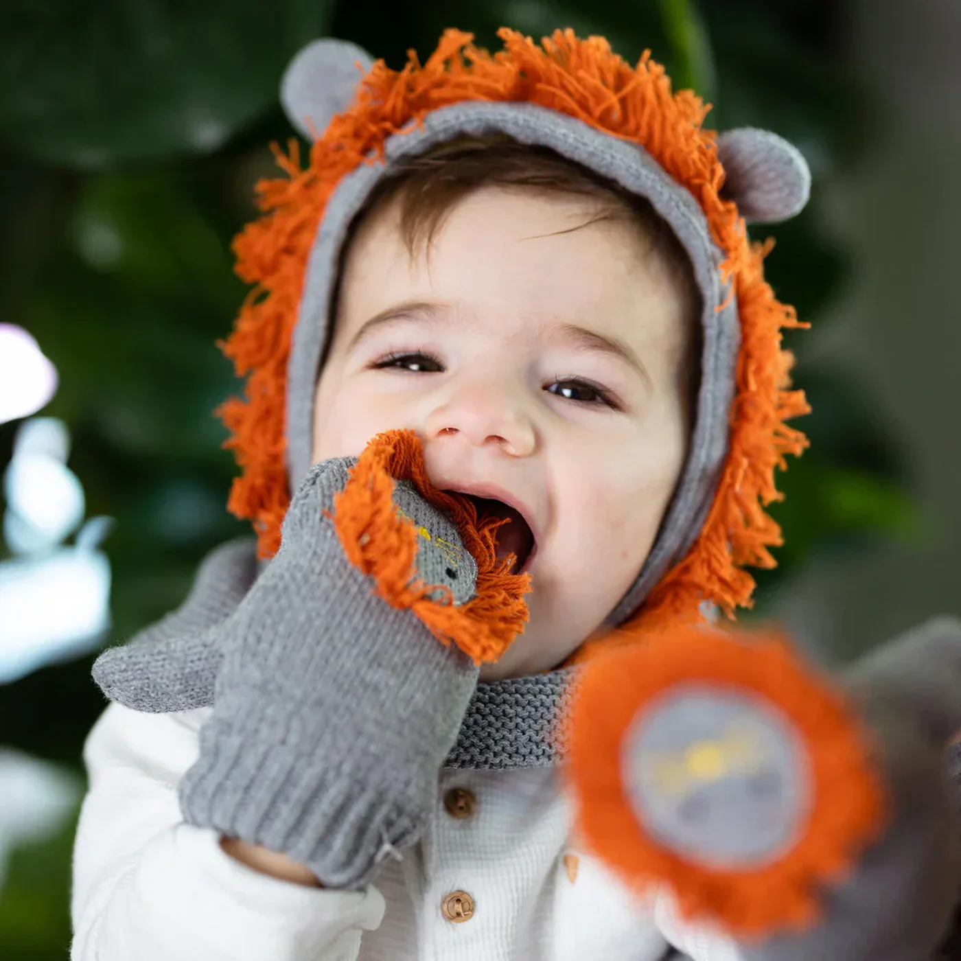 Zoocchini Leo the Lion Knit Mittens - Image 4