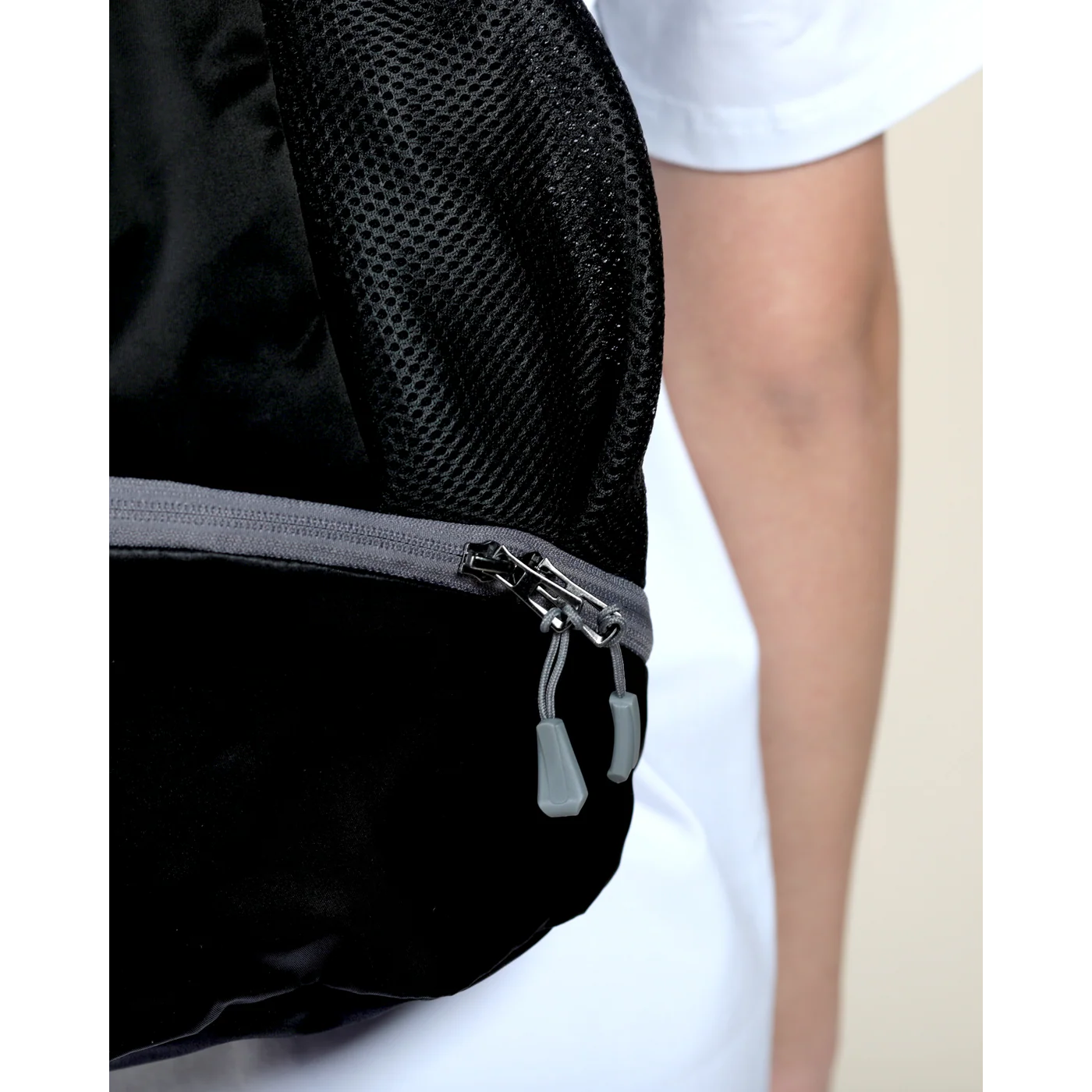 L Official Black Backpack - Image 4