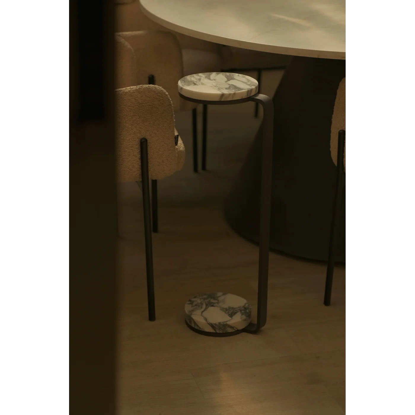 Refyned Carrara Frank Drink Table - Image 4