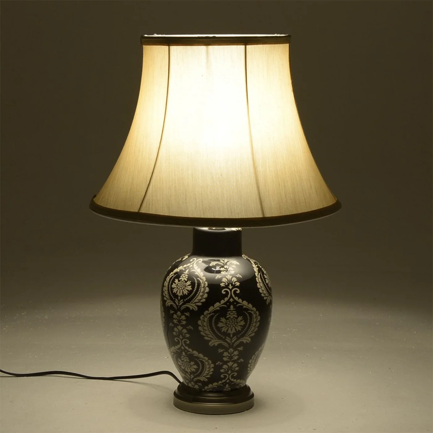 Nassar Boutique Classic Ceramic Table Lamp - Image 2