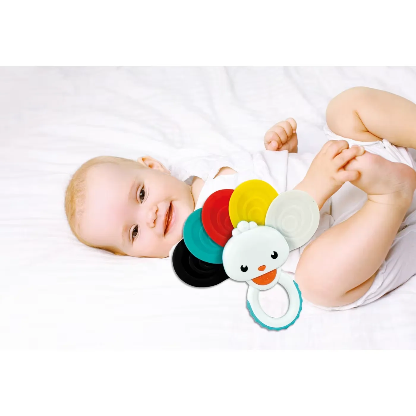 Clementoni Rainbow Peacock Rattle - Image 3