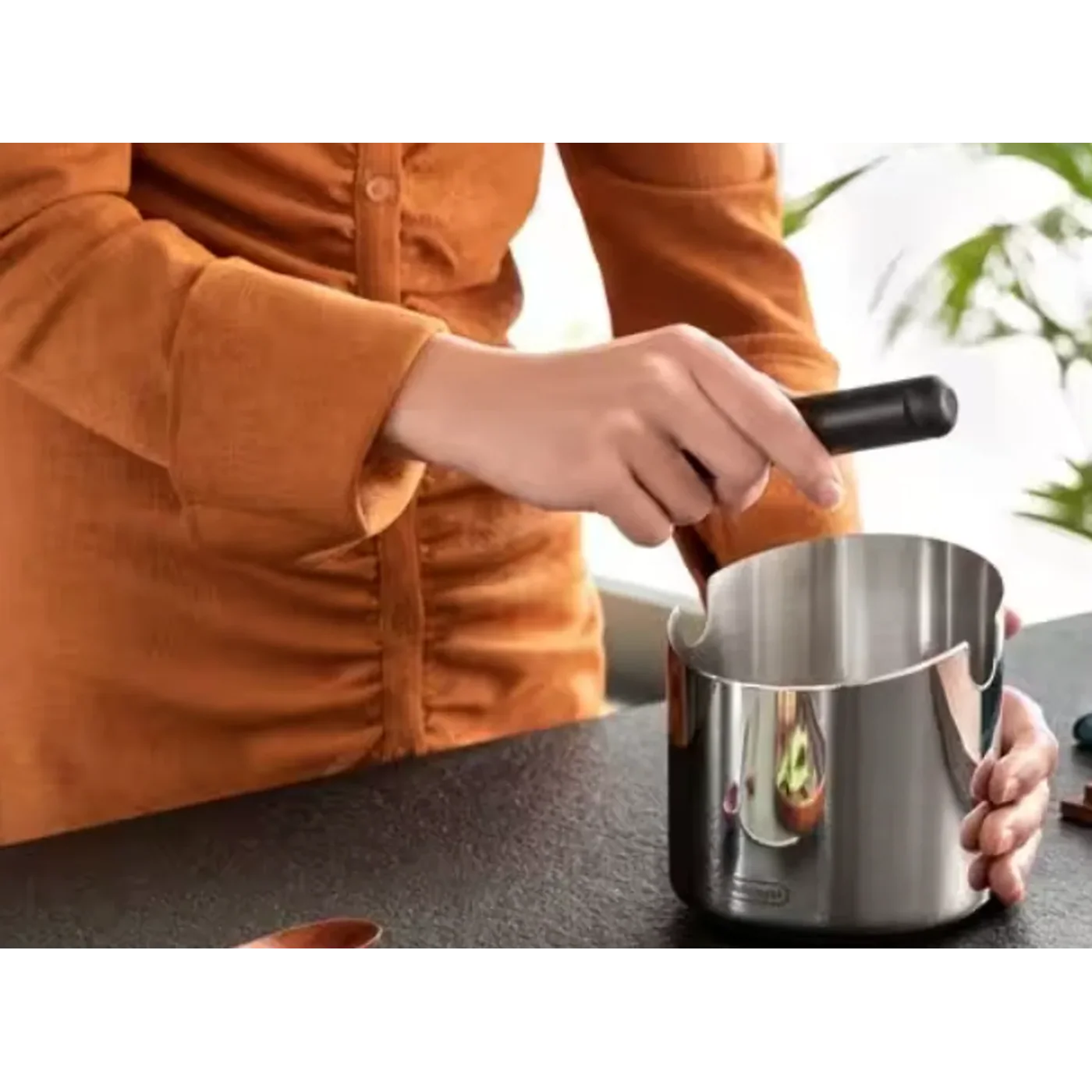 Delonghi Domestic Knock Box - Image 5