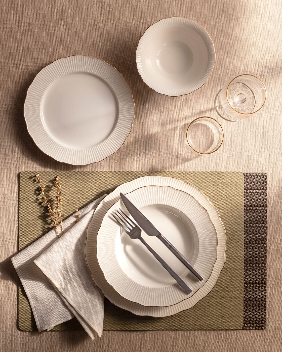 Madame Coco Dinner Set - Image 23