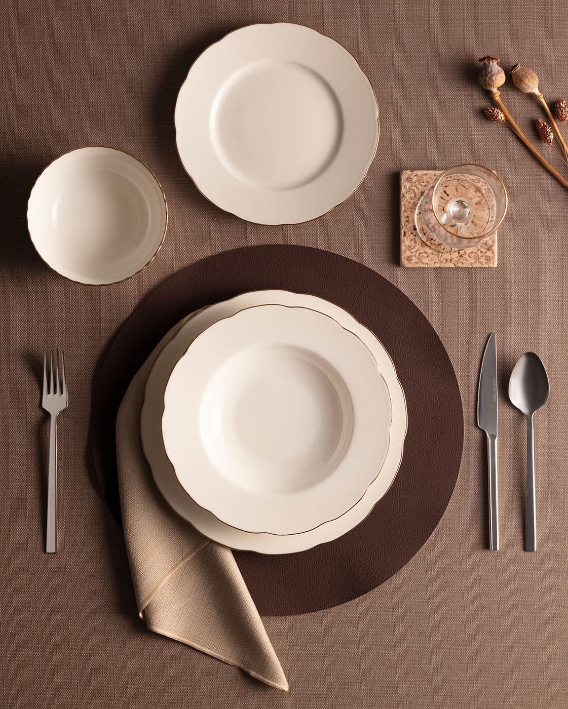 Madame Coco Dinner Set - Image 3