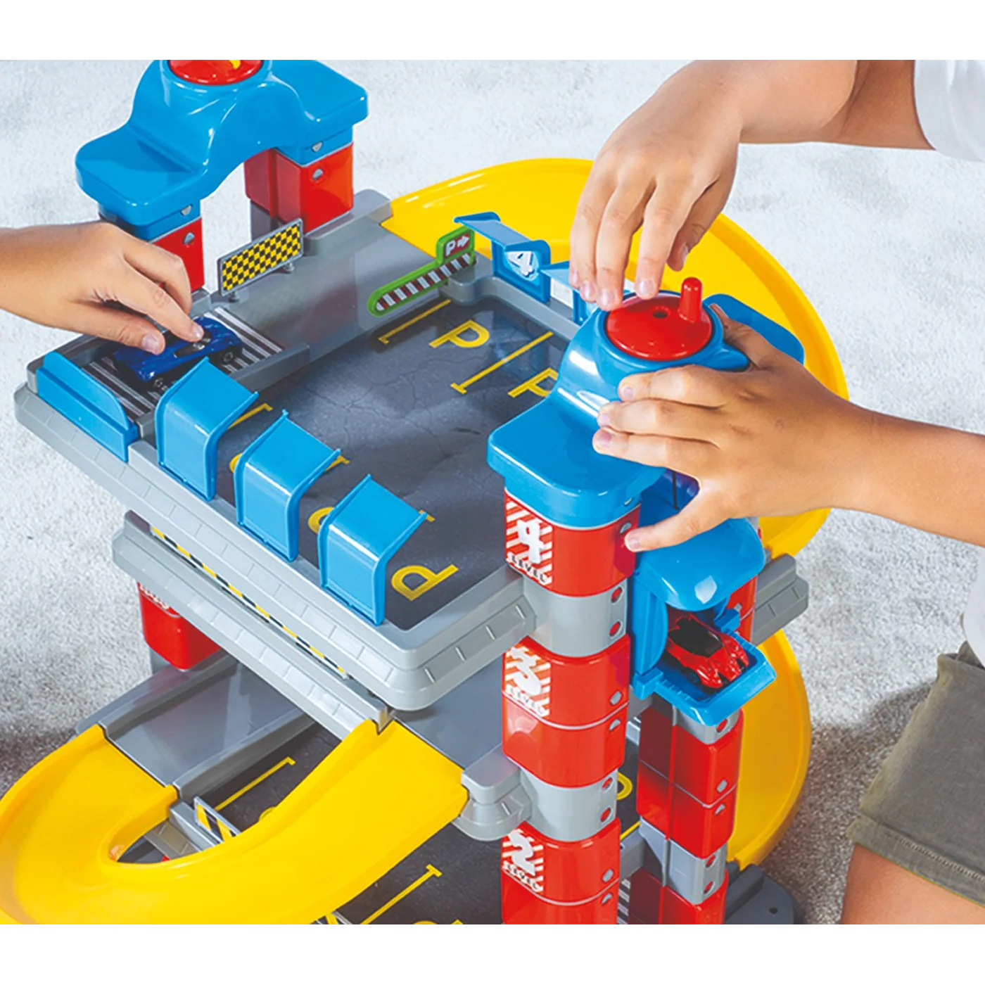 Dolu Garage Set Toy - Image 17