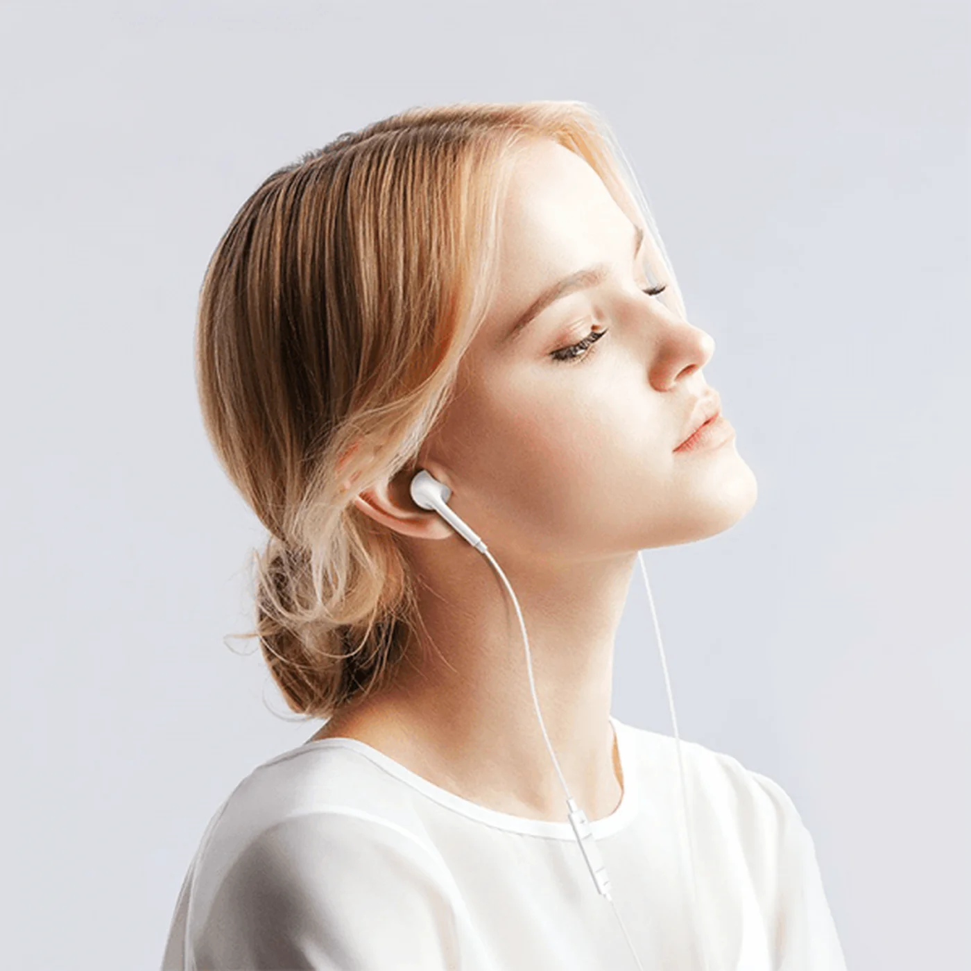Wiwu Earbuds 303 Type C Earbuds - Image 5