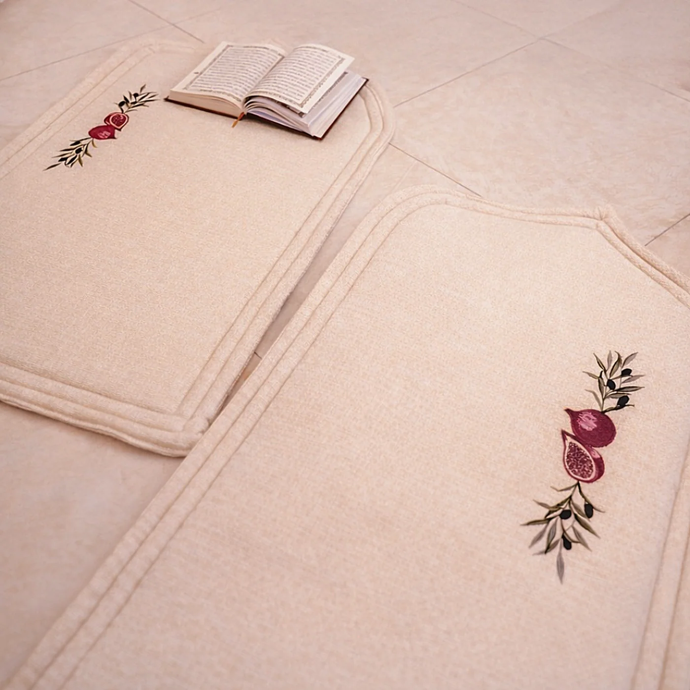 Embroidered Prayer Mat - Image 3