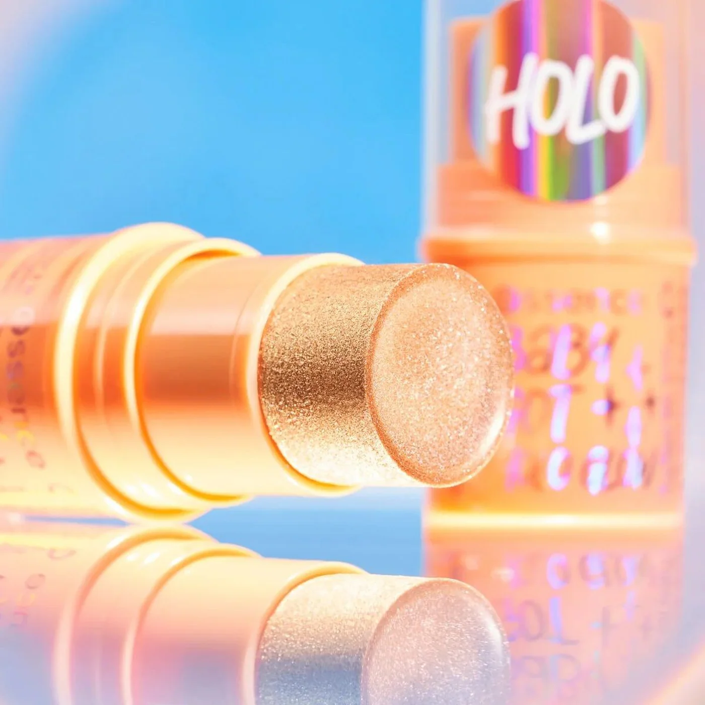 Essence Baby Got Glow Highlighter Stick - Image 8