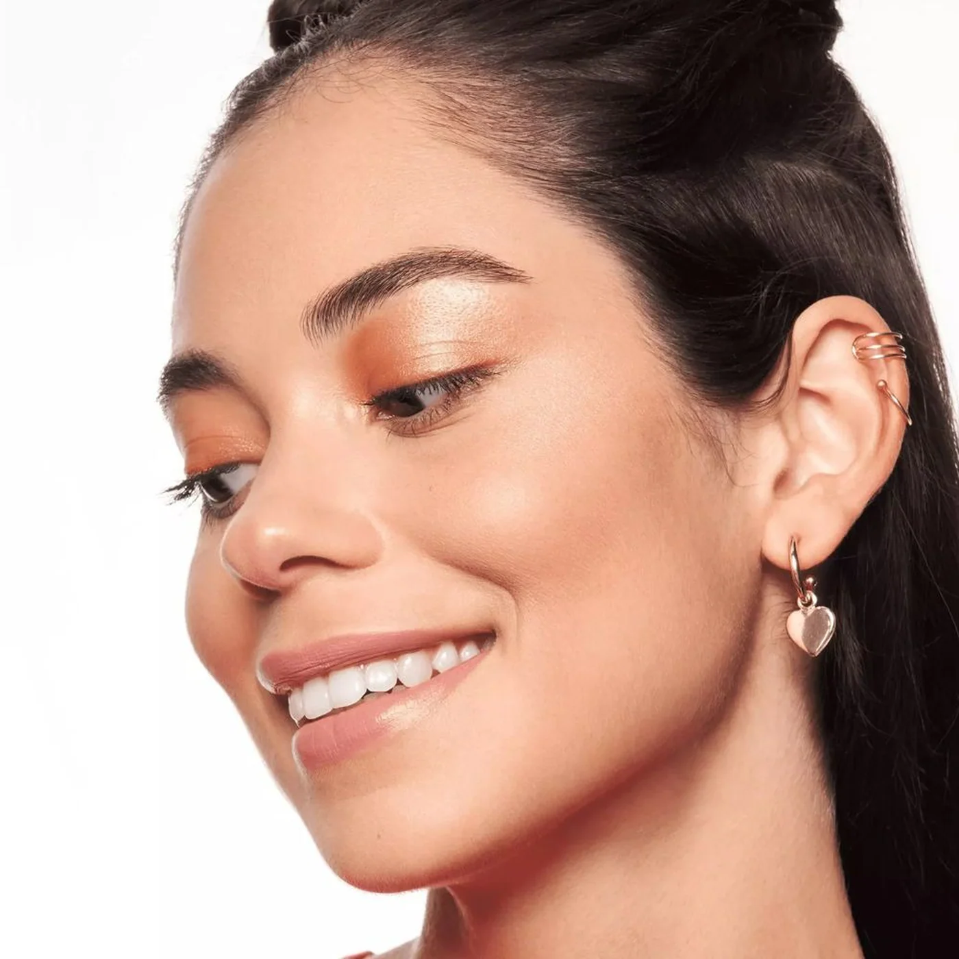 Essence Baby Got Glow Liquid Highlighter 30 Breezy Bronze - Image 5