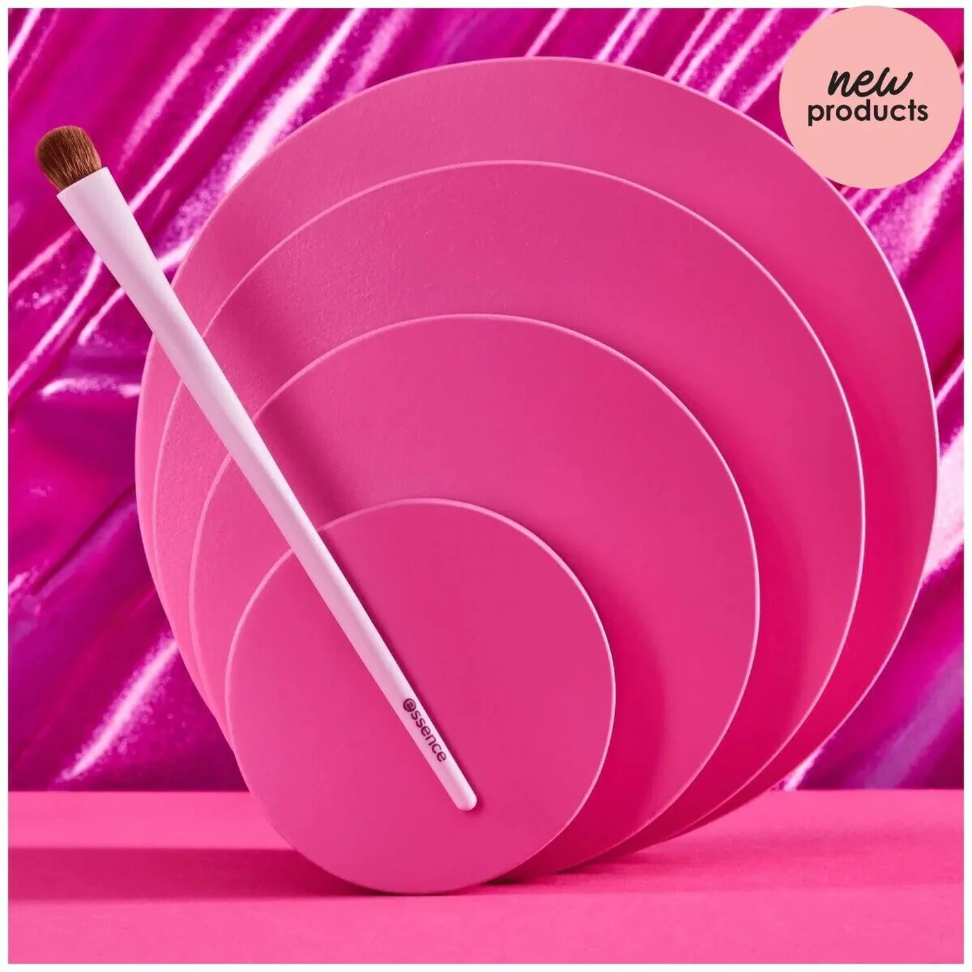 Essence Eyeshadow Brush 01 1PC - Image 3
