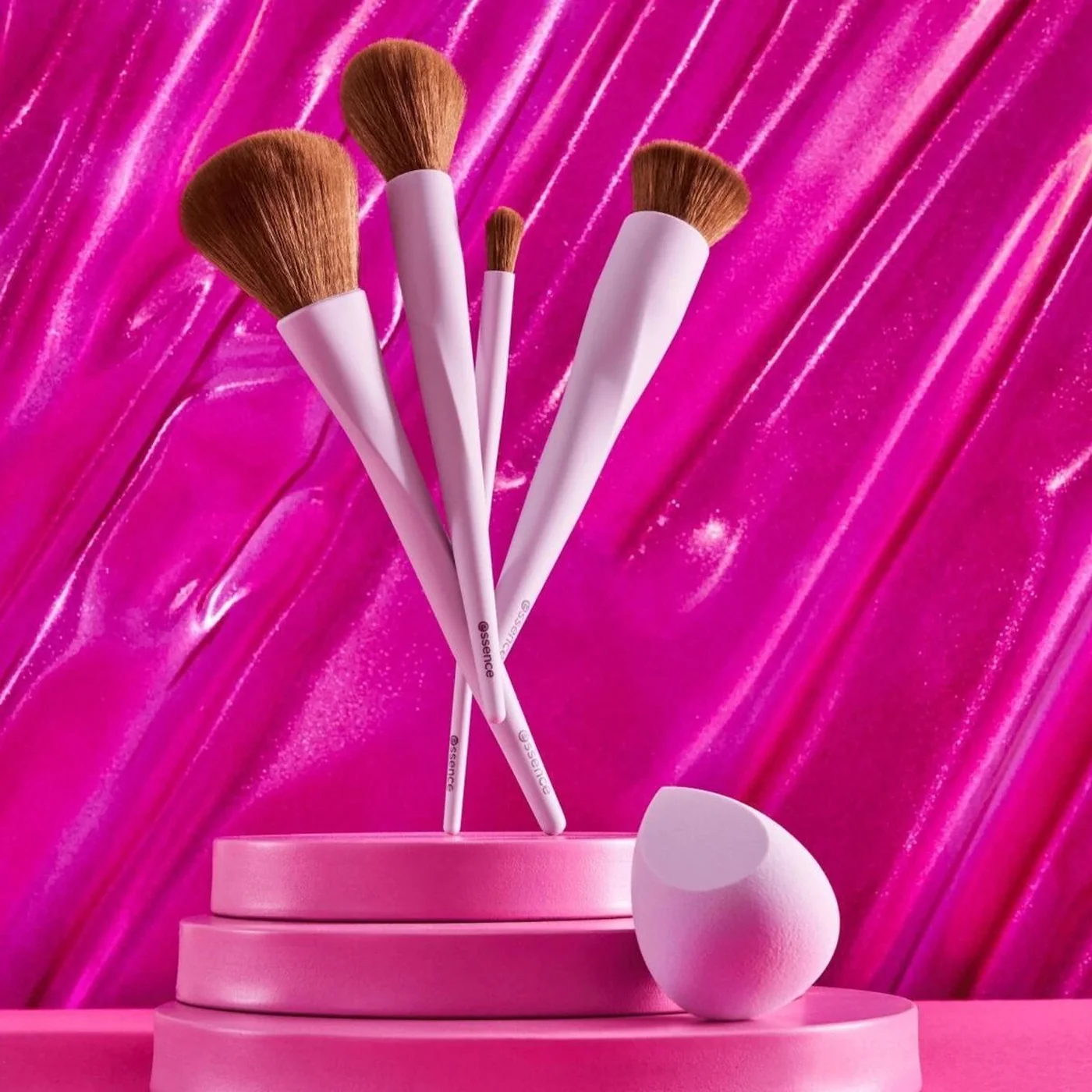 Essence Eyeshadow Brush 01 1PC - Image 4