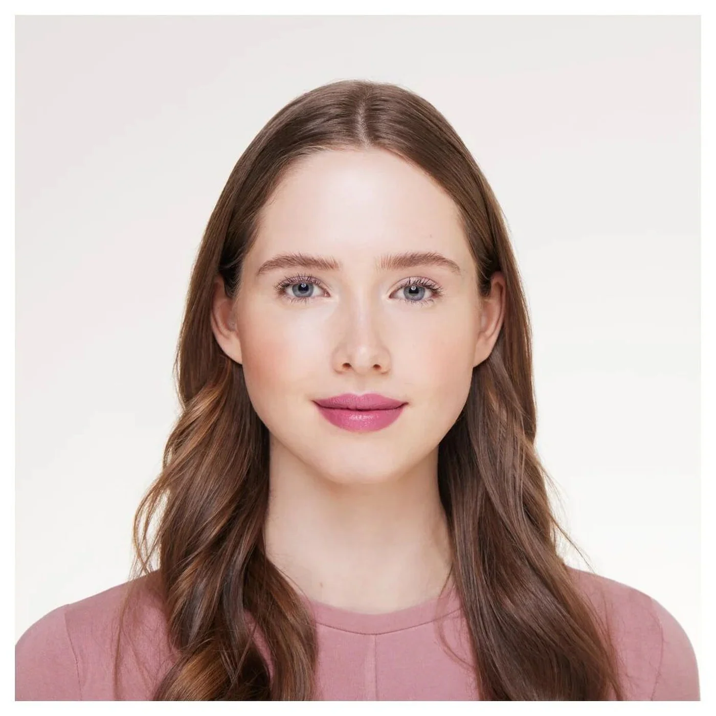 Essence Hydra Matte Lipstick 406 Cherrific - Image 4