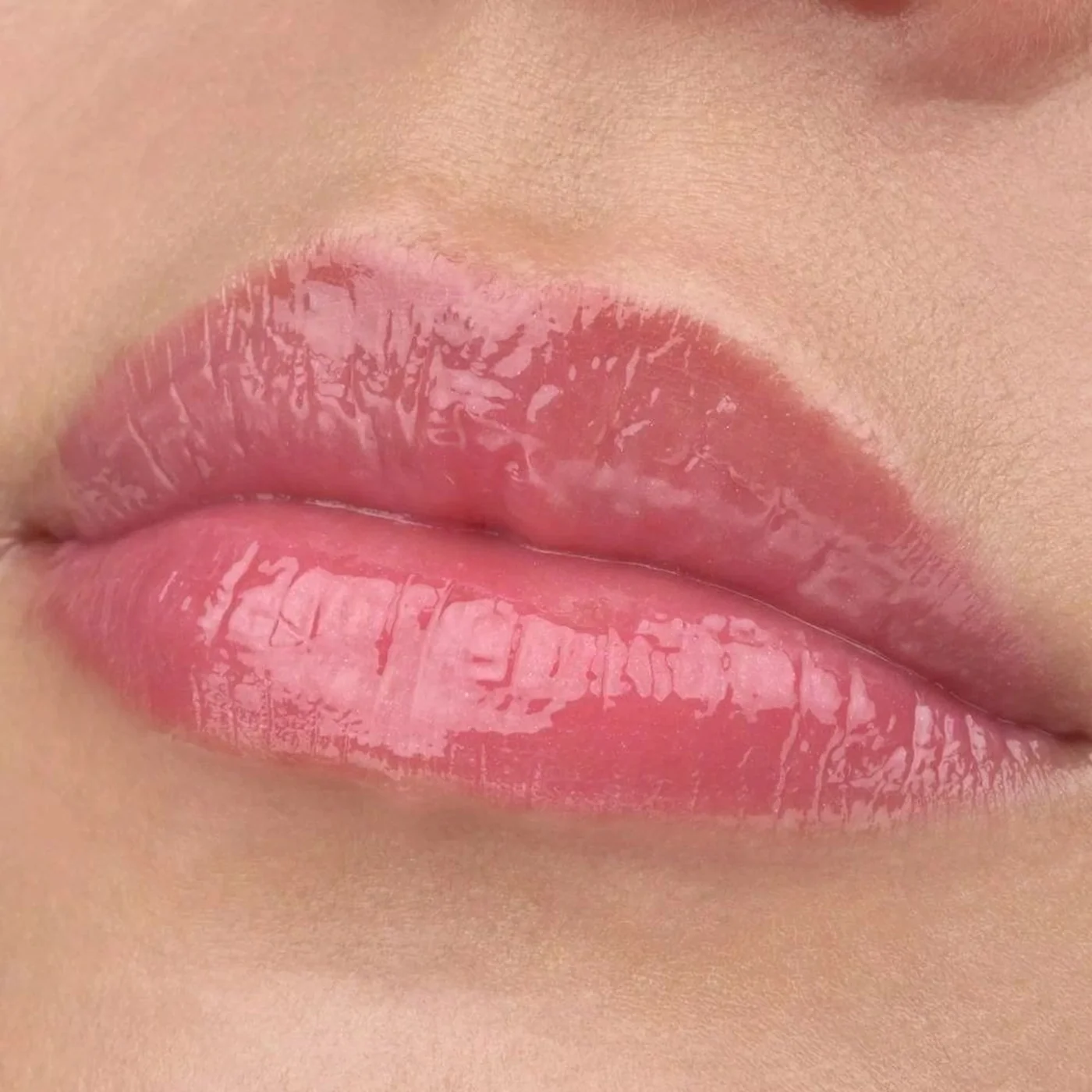 Essence Juicy Bomb Shiny Lip Gloss 001 - Image 2
