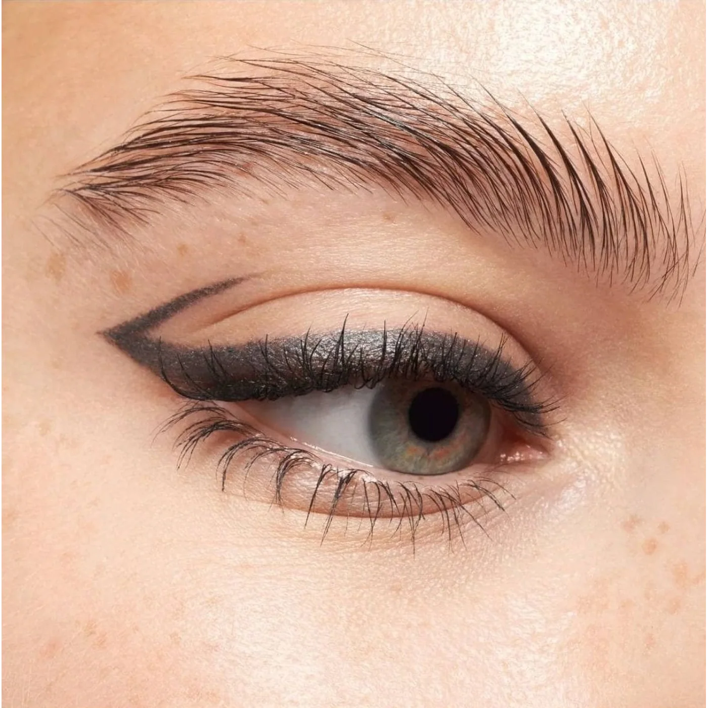 Essence Kajal Pencil - Image 2