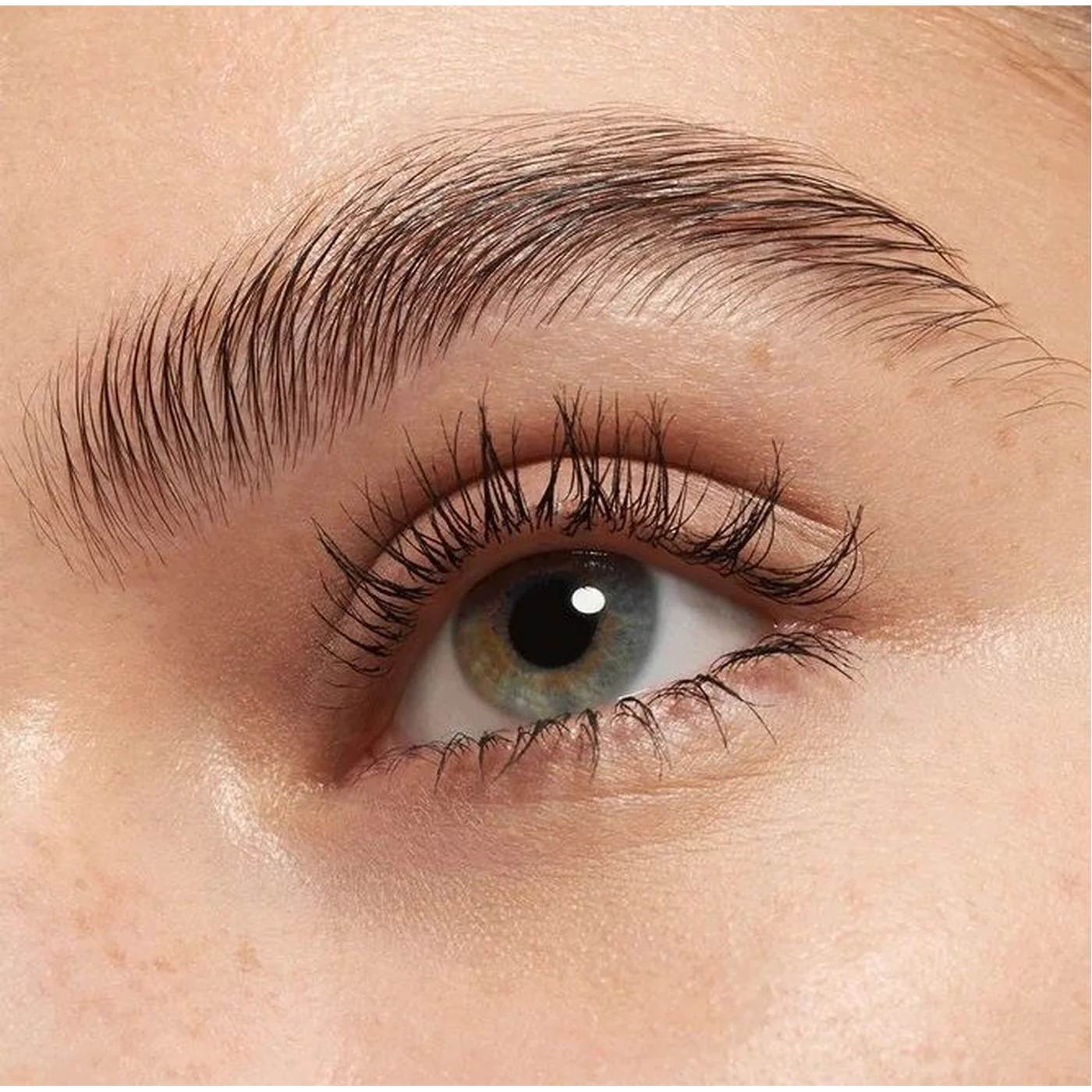 Essence Maximum Definition Mascara 01 - Image 3