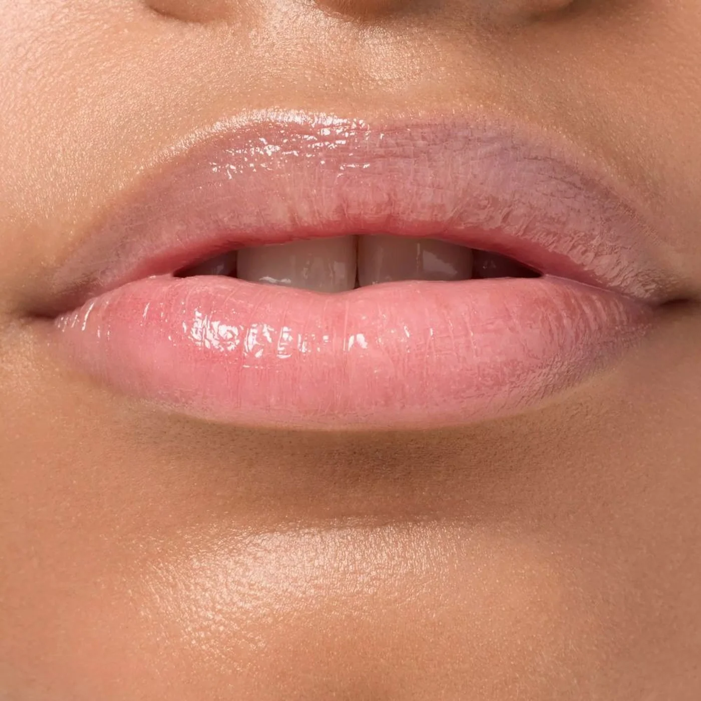 Essence Mickey & Friends Balmy Gloss 01 All-time classic - Image 3