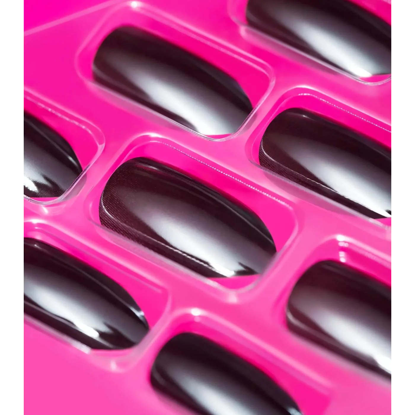 Essence Pink Is The New Black Colour-Changing Click & Go Nails 01 - Image 2
