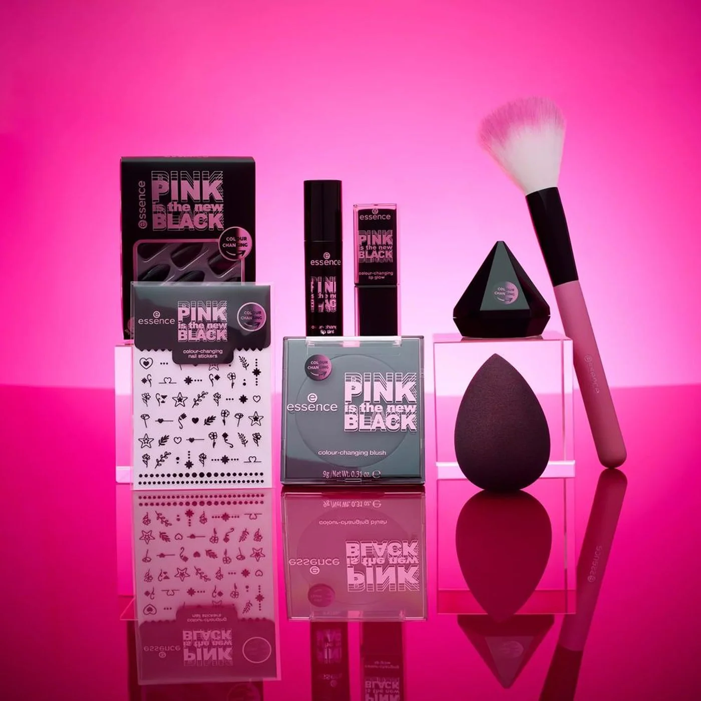 Essence Pink Is The New Black Colour-Changing Lip Glow 01 - Image 6