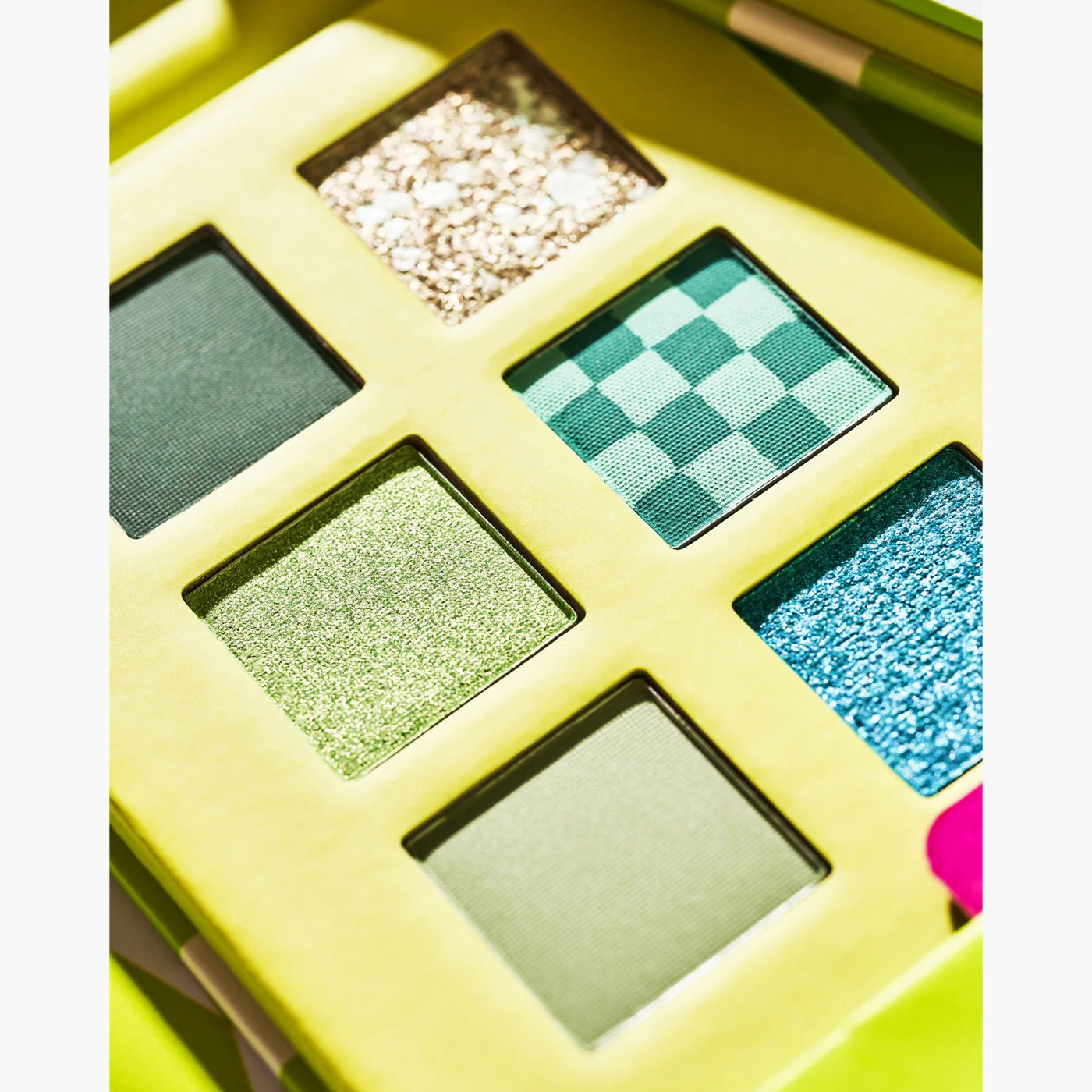 Essence Positive Vibes Only Eyeshadow Palette 01 - Image 3