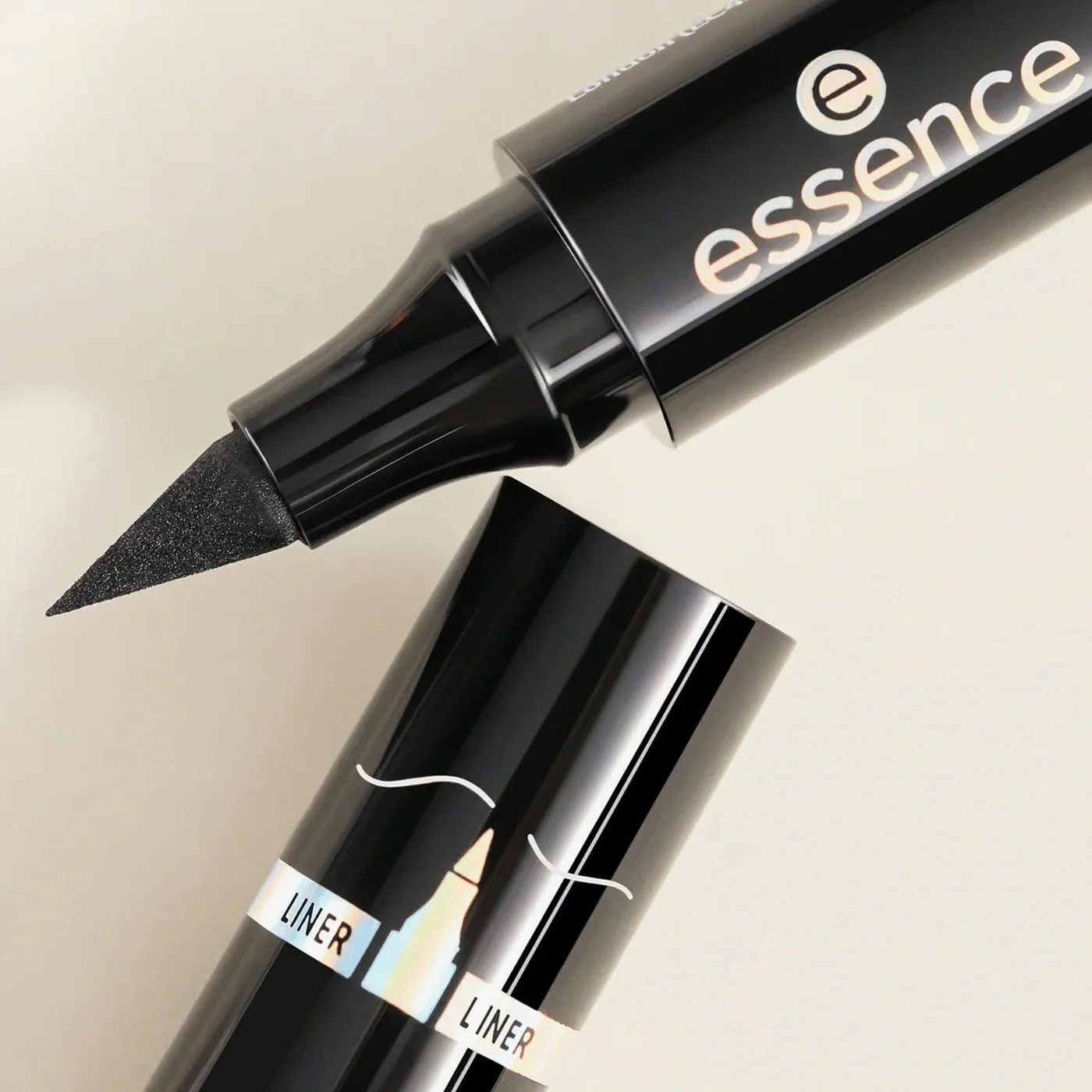 Essence Quick Wing Stamp Eyeliner 01 Black - Image 6