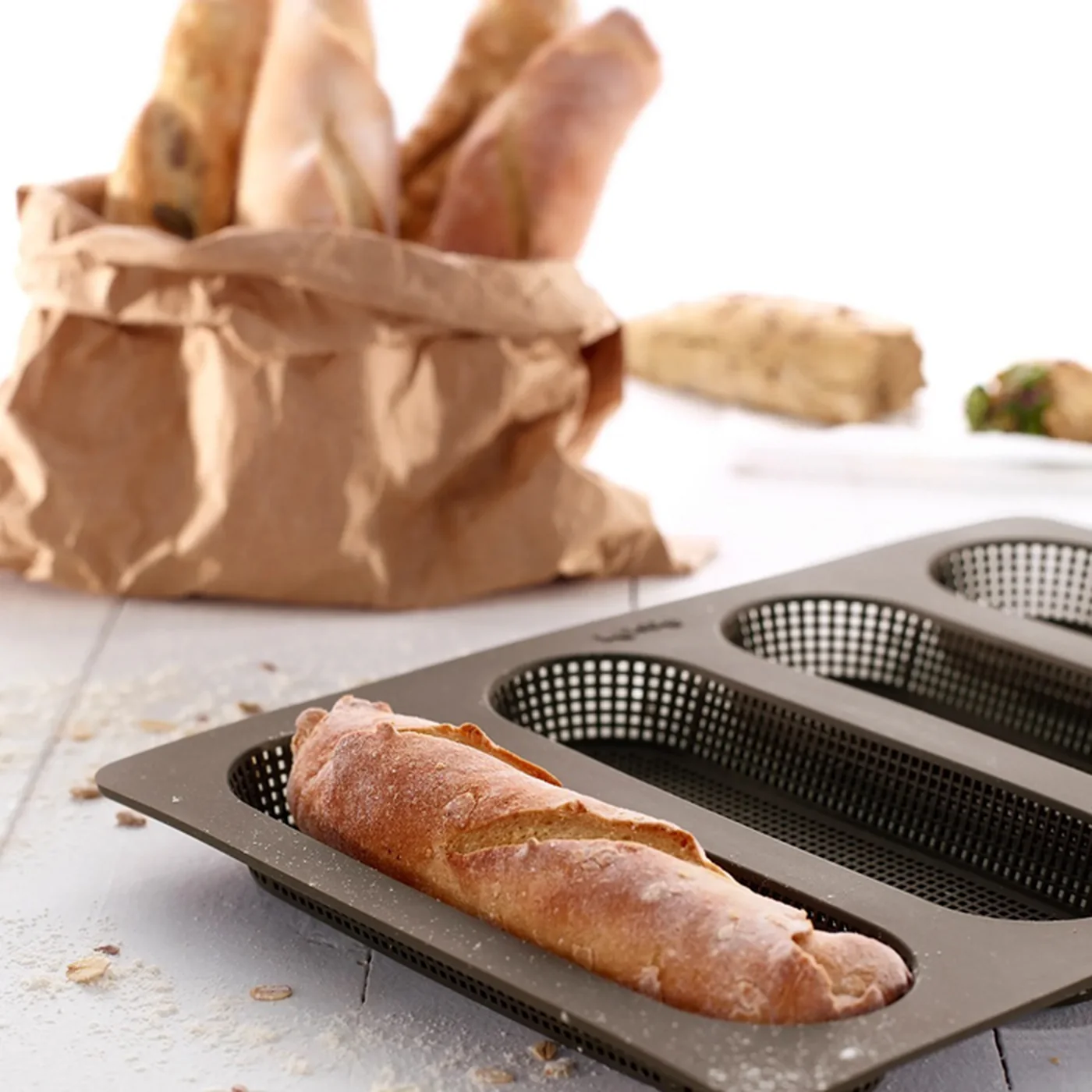 Brabantia Essential Homemade Bread Maker - Image 5