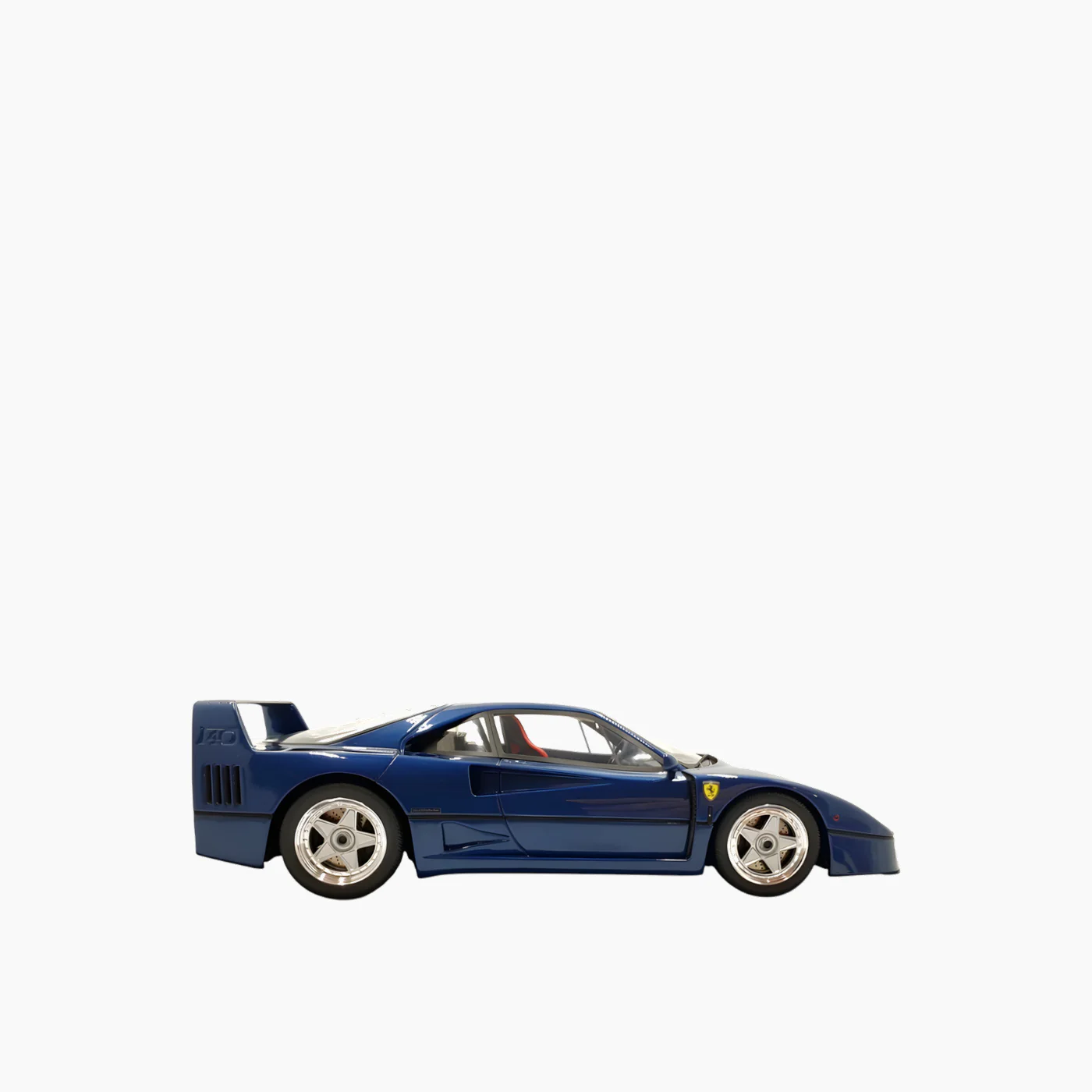 GT-Spirit Ferrari F40 Navy Blue 1:18 Scale Model Car - Image 3