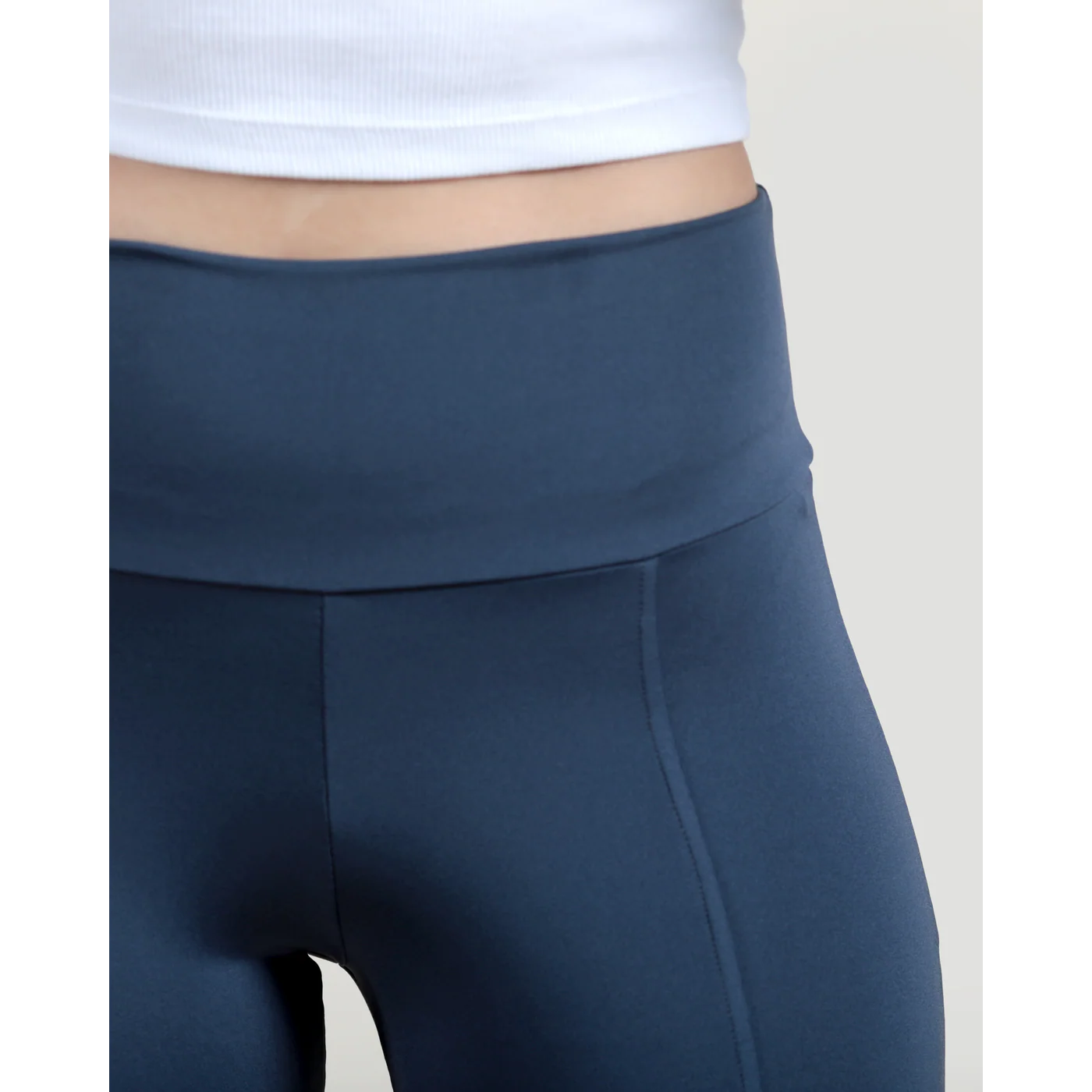 L Official Front Slit Pants - Image 15
