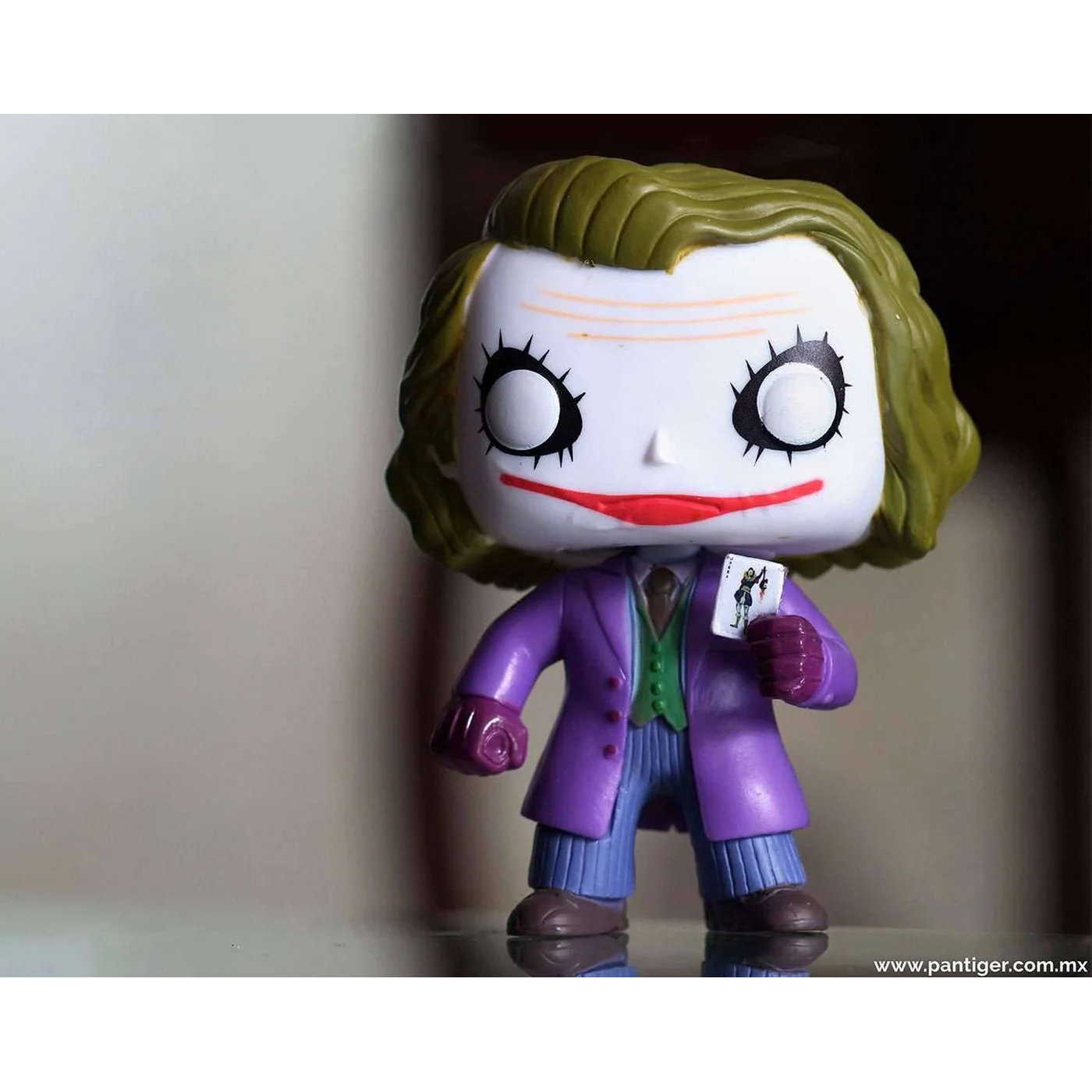 Funko Pop! Heroes: Dark Knight The Joker - Image 4