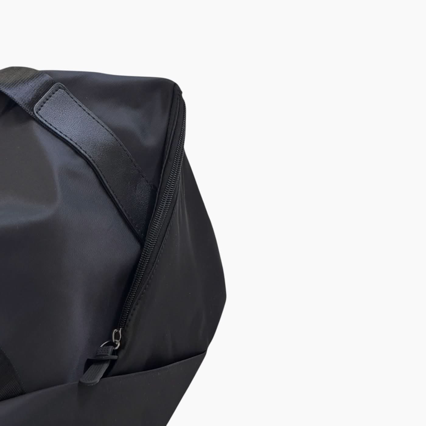 L Official Gym Bag - Image 4