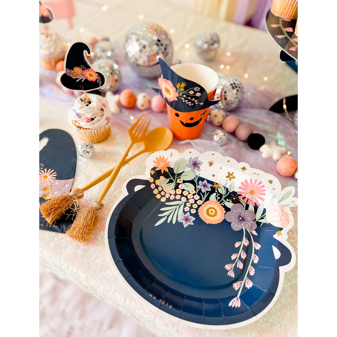 Ma Fete Halloween Cauldron Dinner Plates - Set of 8 - Image 10