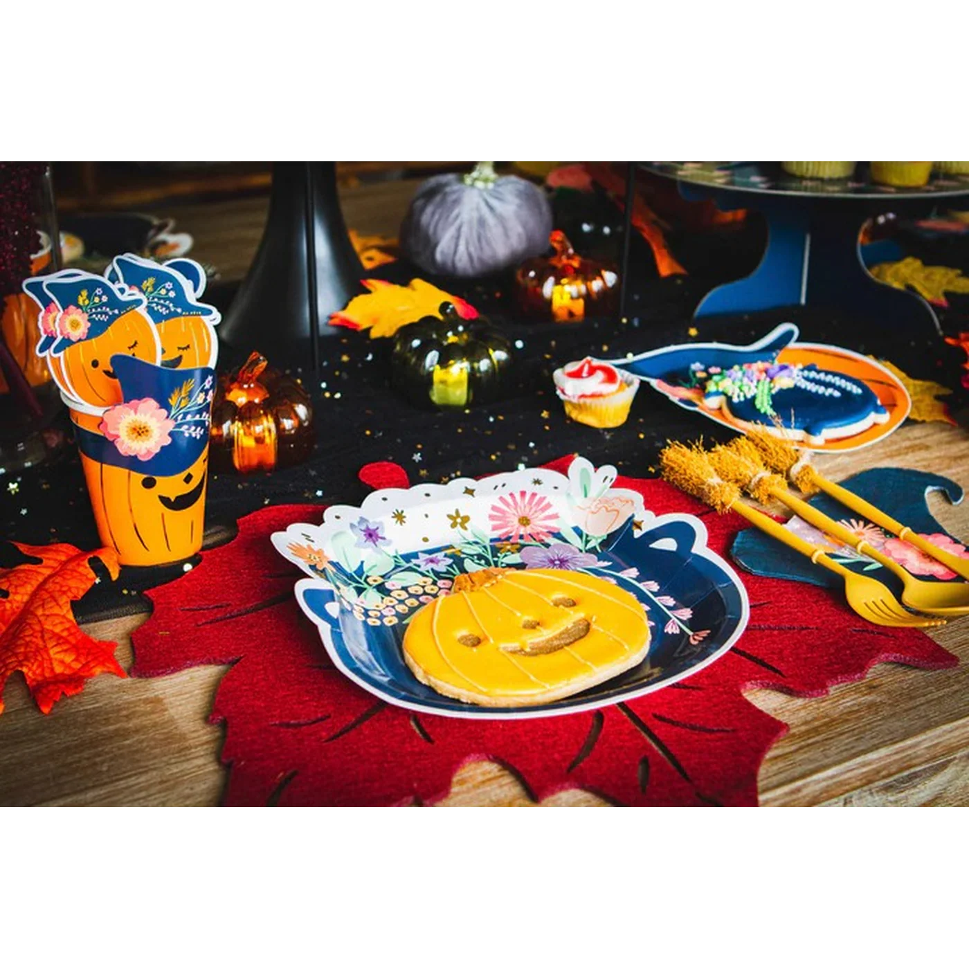 Ma Fete Halloween Cauldron Dinner Plates - Set of 8 - Image 12