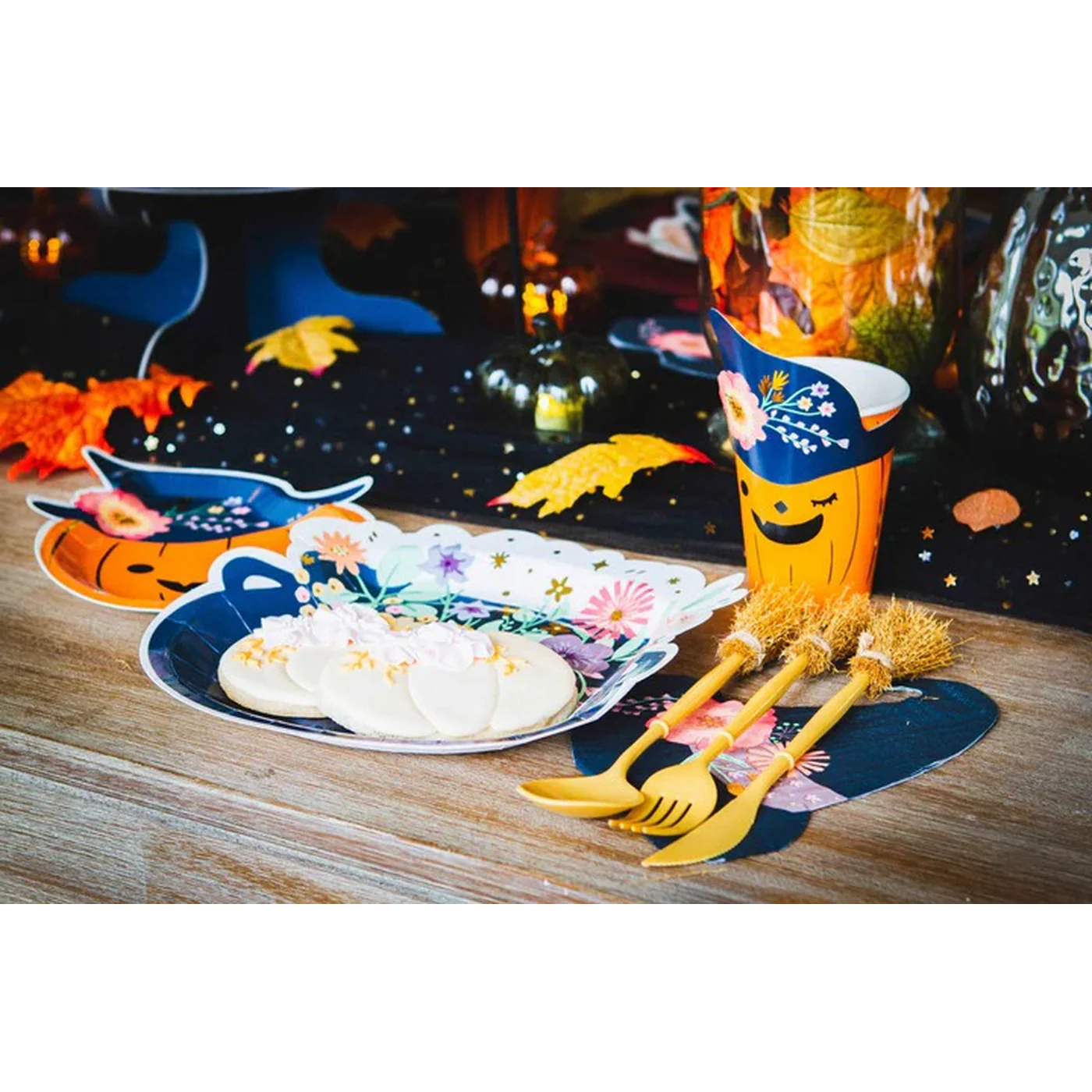 Ma Fete Halloween Cauldron Dinner Plates - Set of 8 - Image 14