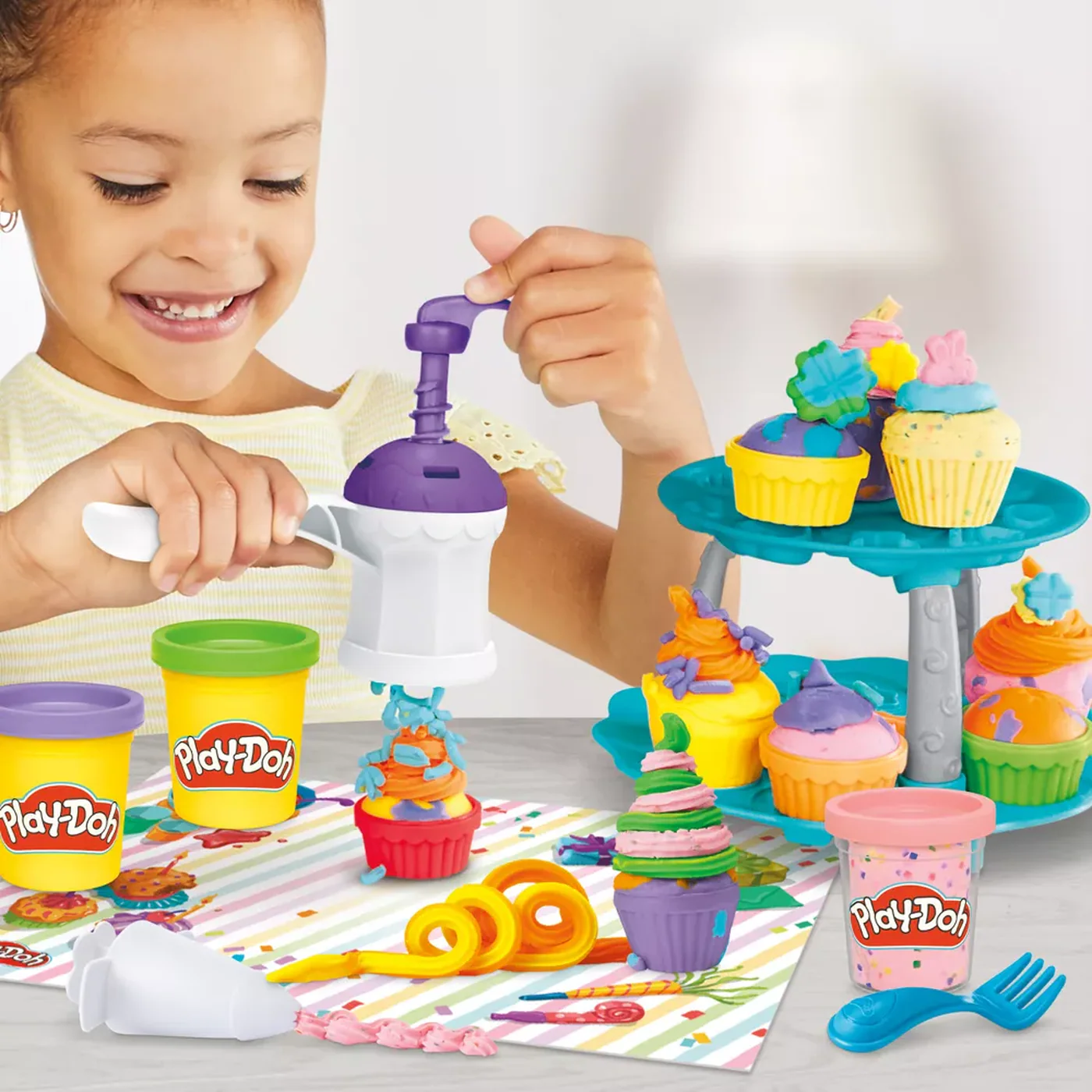 Hasbro Play-Doh Cupcake Tower Playset - Image 11