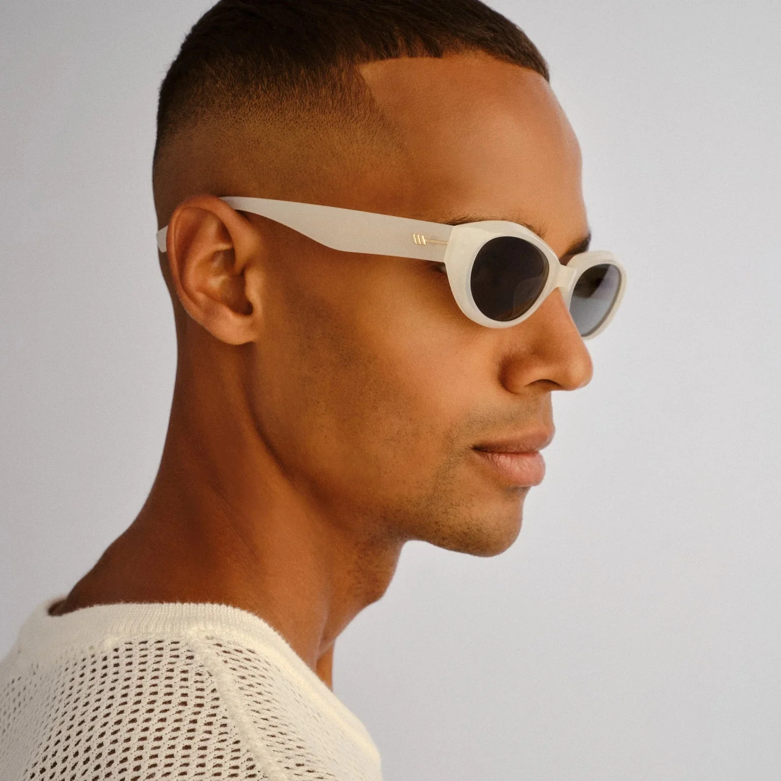 Le Specs Le Bijou LSP2552245 - Optic White/ Khaki Mono Sunglasses - Image 6