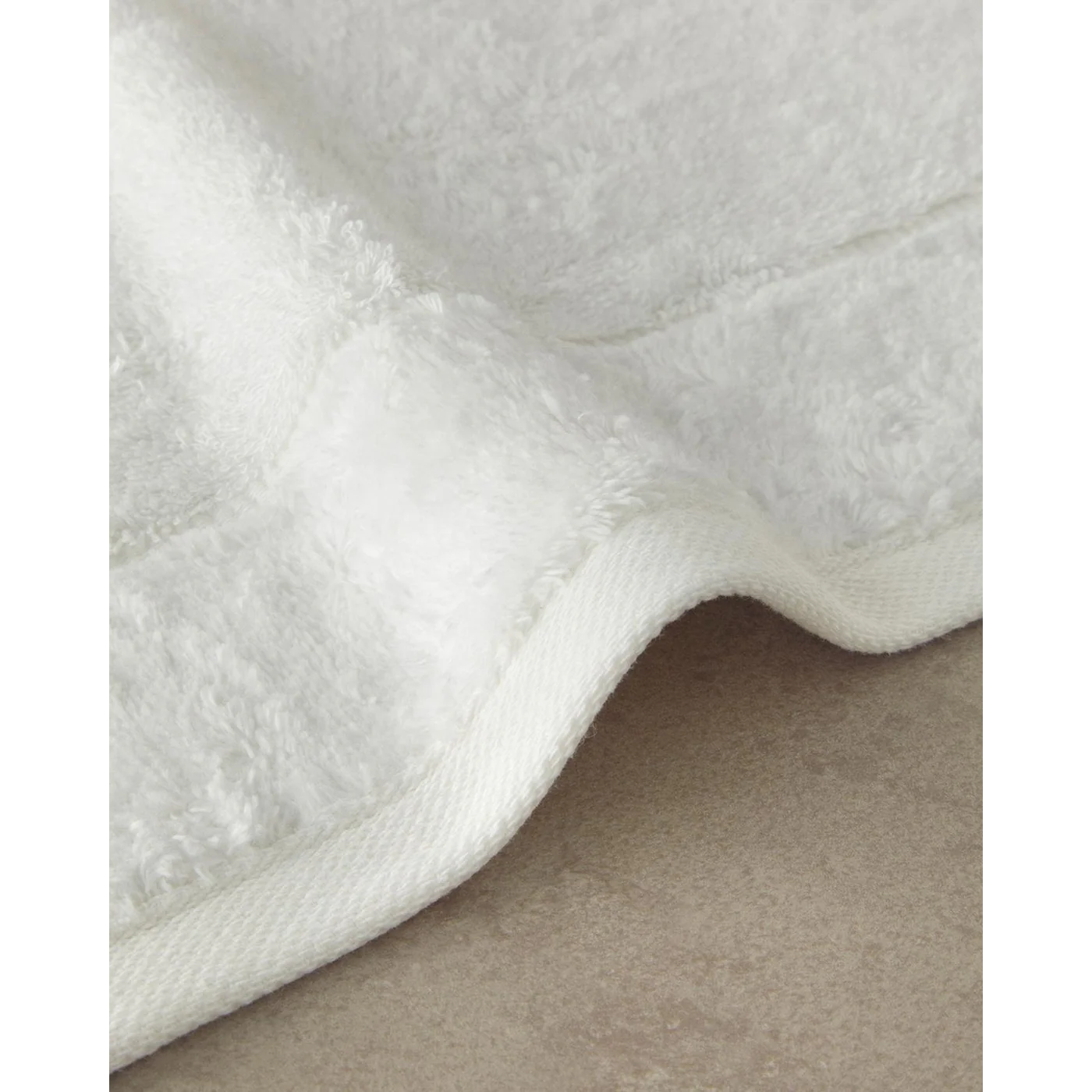 EH Living Leafy Bamboo Face Towel Ecru - Image 3