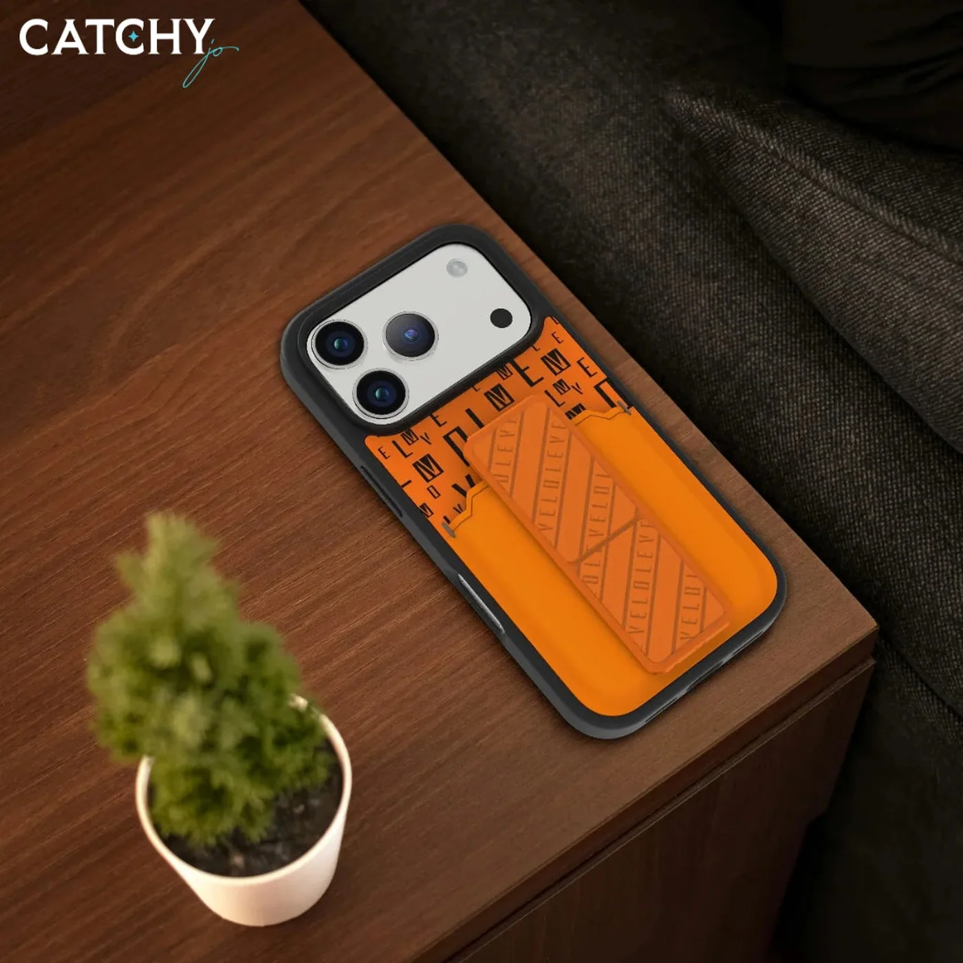 LEVELO Morphix Gripstand iPhone Case With Cardholder - Image 3