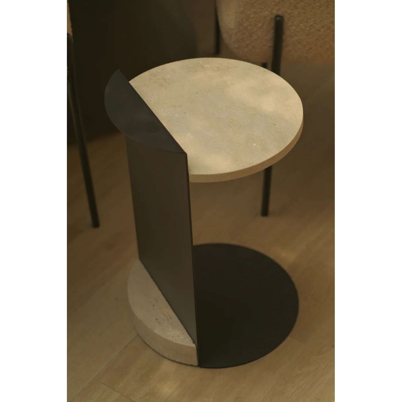 Refyned Linea Side Table - Image 5