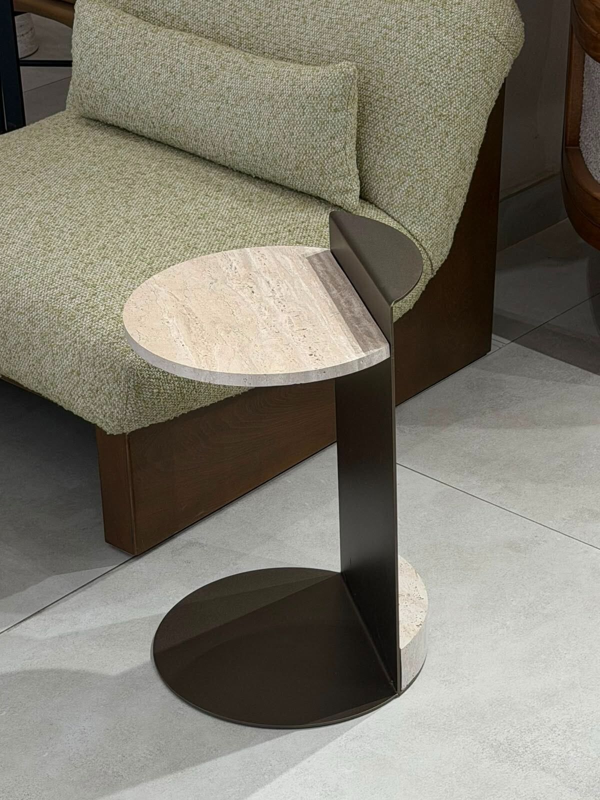 Refyned Linea Side Table - Image 7