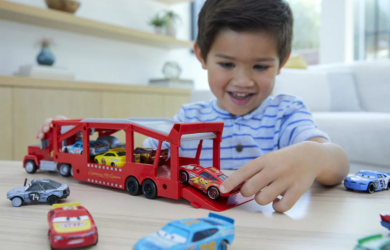 Hot Wheels Cars Mack Transporter - Image 11