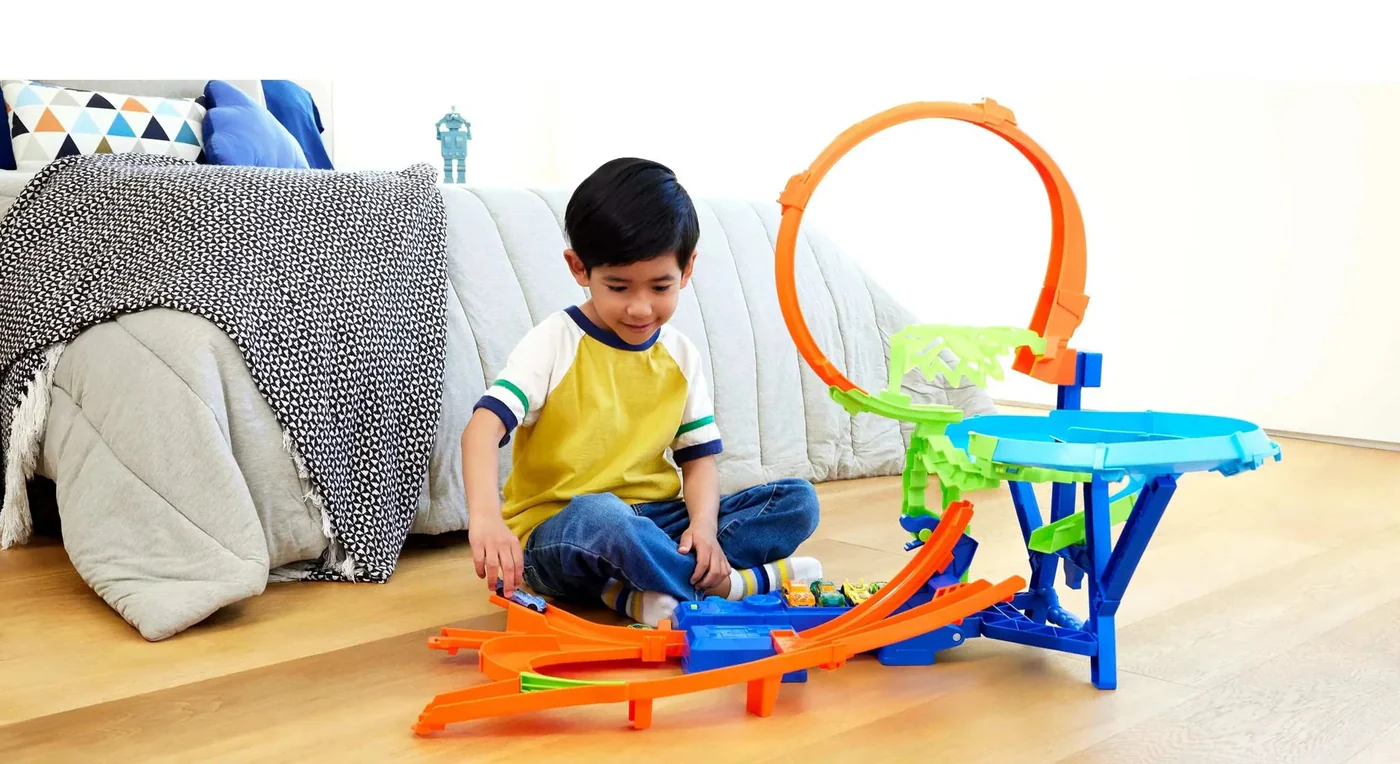 Hot Wheels Stunt Tracks Mid-Air Crash - Image 11