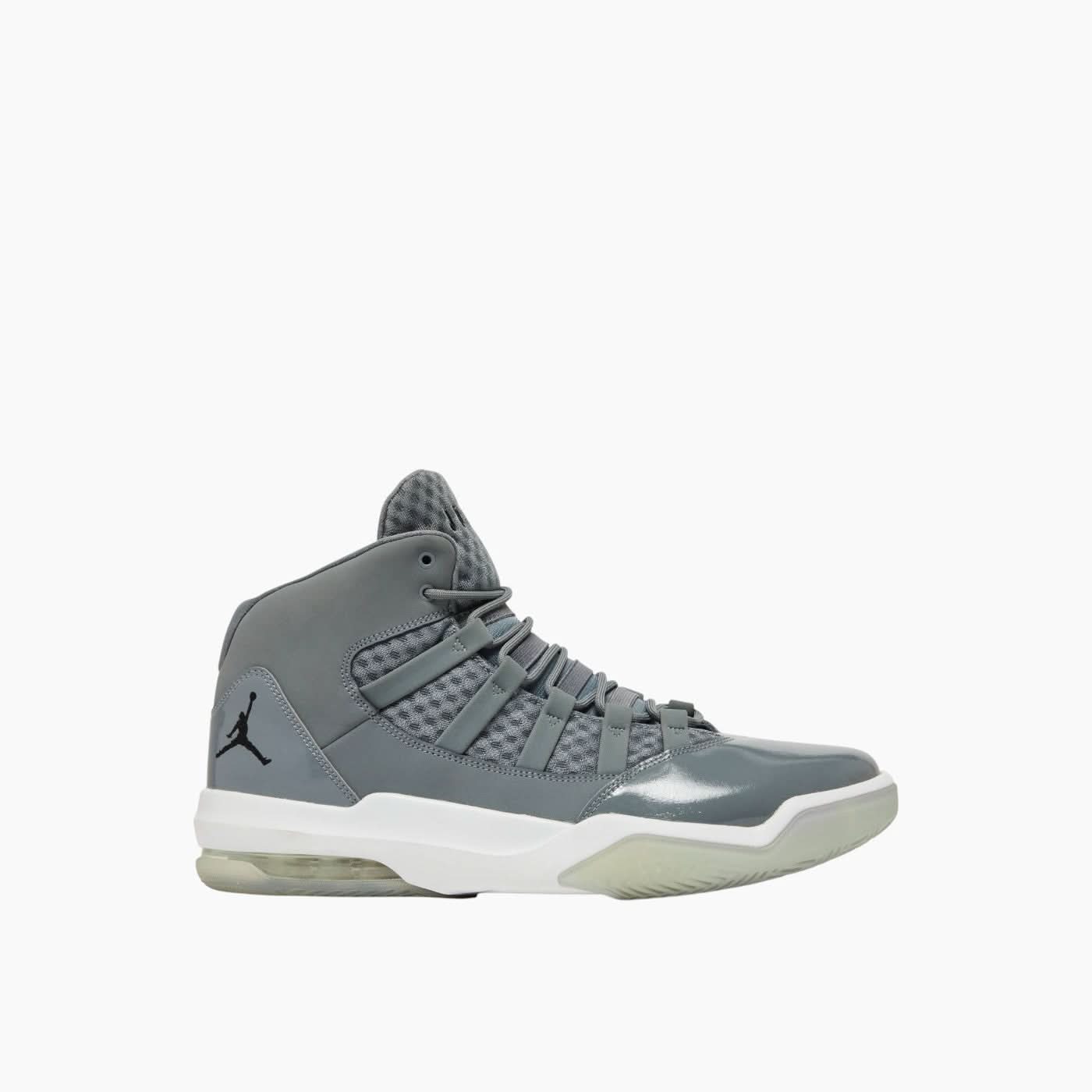 Air Jordan Max Aura Sneakers