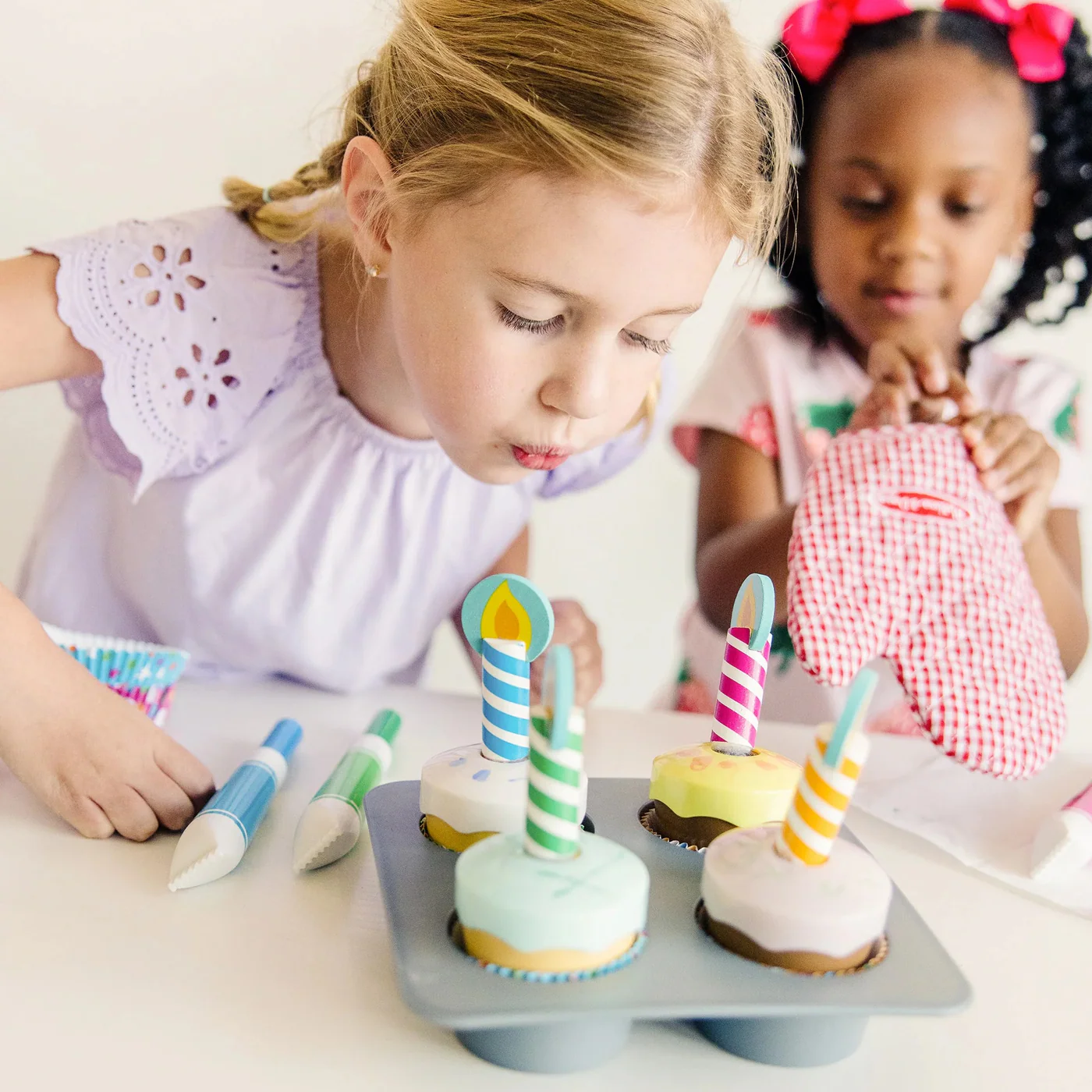 Melissa & Doug Bake & Decorate Cupcake Set Play Food - Image 5