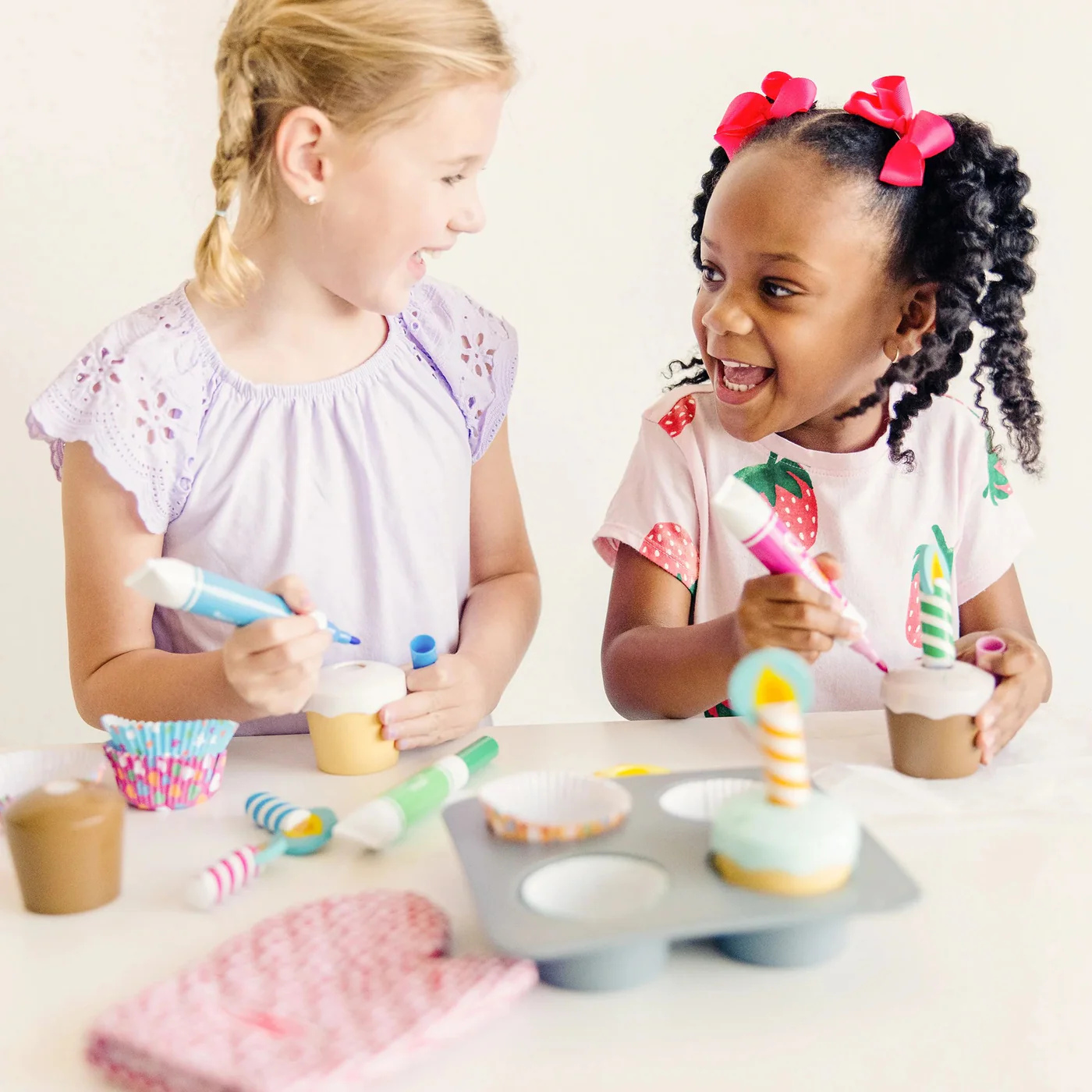 Melissa & Doug Bake & Decorate Cupcake Set Play Food - Image 9