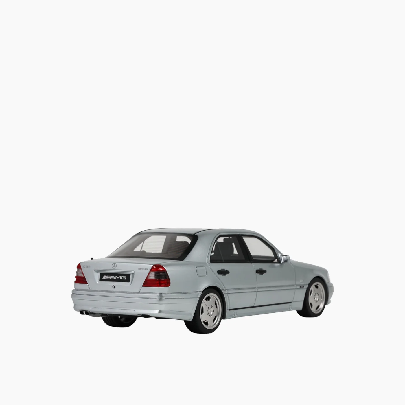 OttoMobile Mercedes C36 AMG W202 Silver 1:18 Scale Model Car - Image 2
