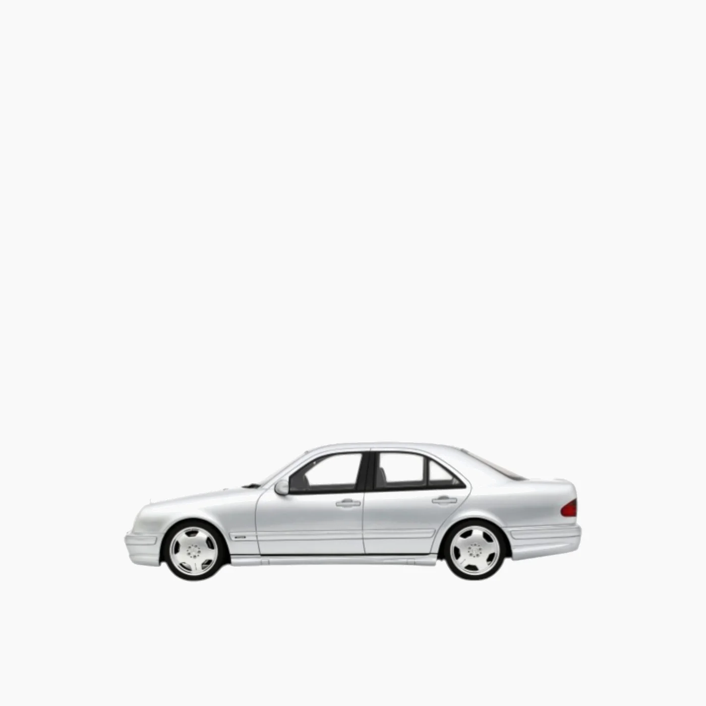 OttoMobile Mercedes E55 AMG W210 Brilliant Silver 1:18 Scale Model Car - Image 3