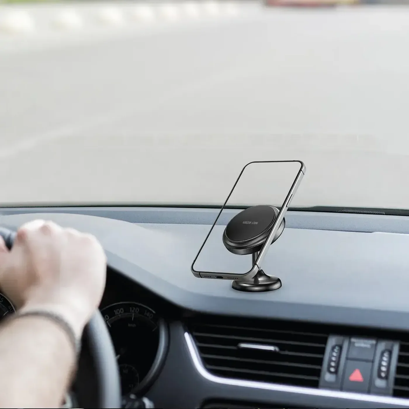 Green Lion Mini Car Phone Mount - Image 5